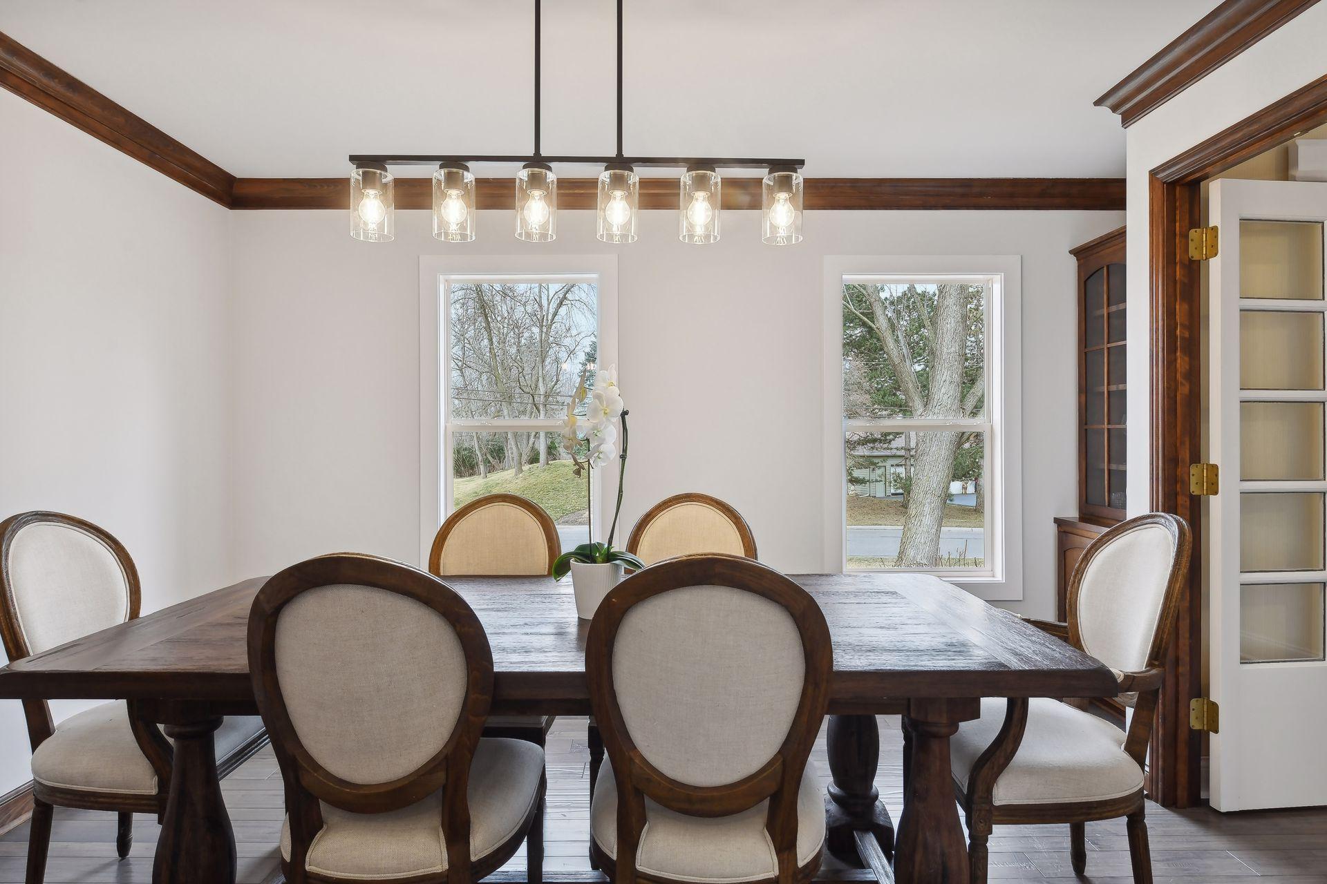 210 Queensland Lane N