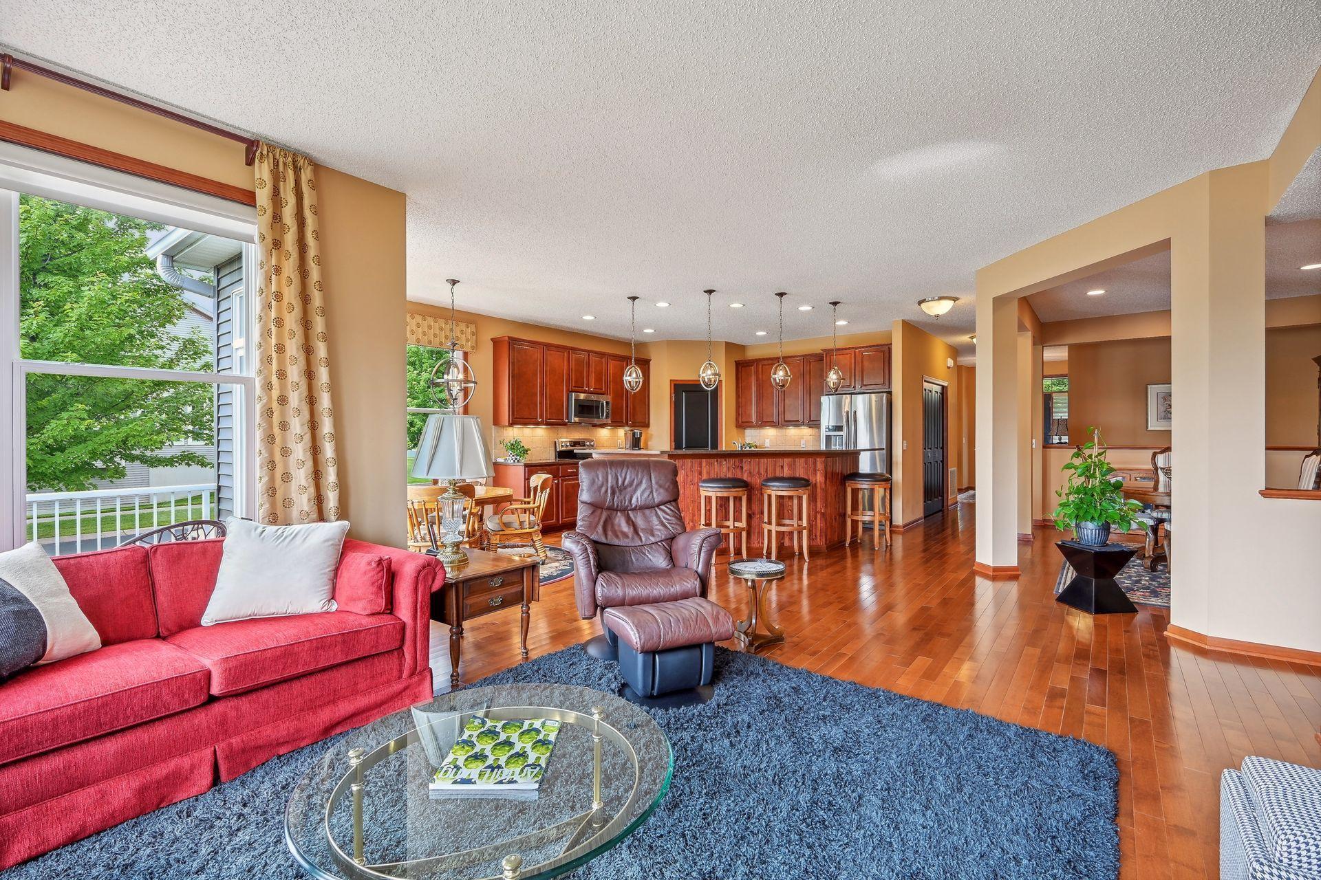 7704 Queensland Lane N