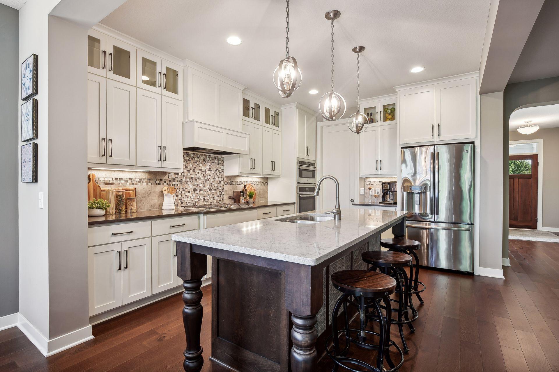 5600 Dutch Lake Court