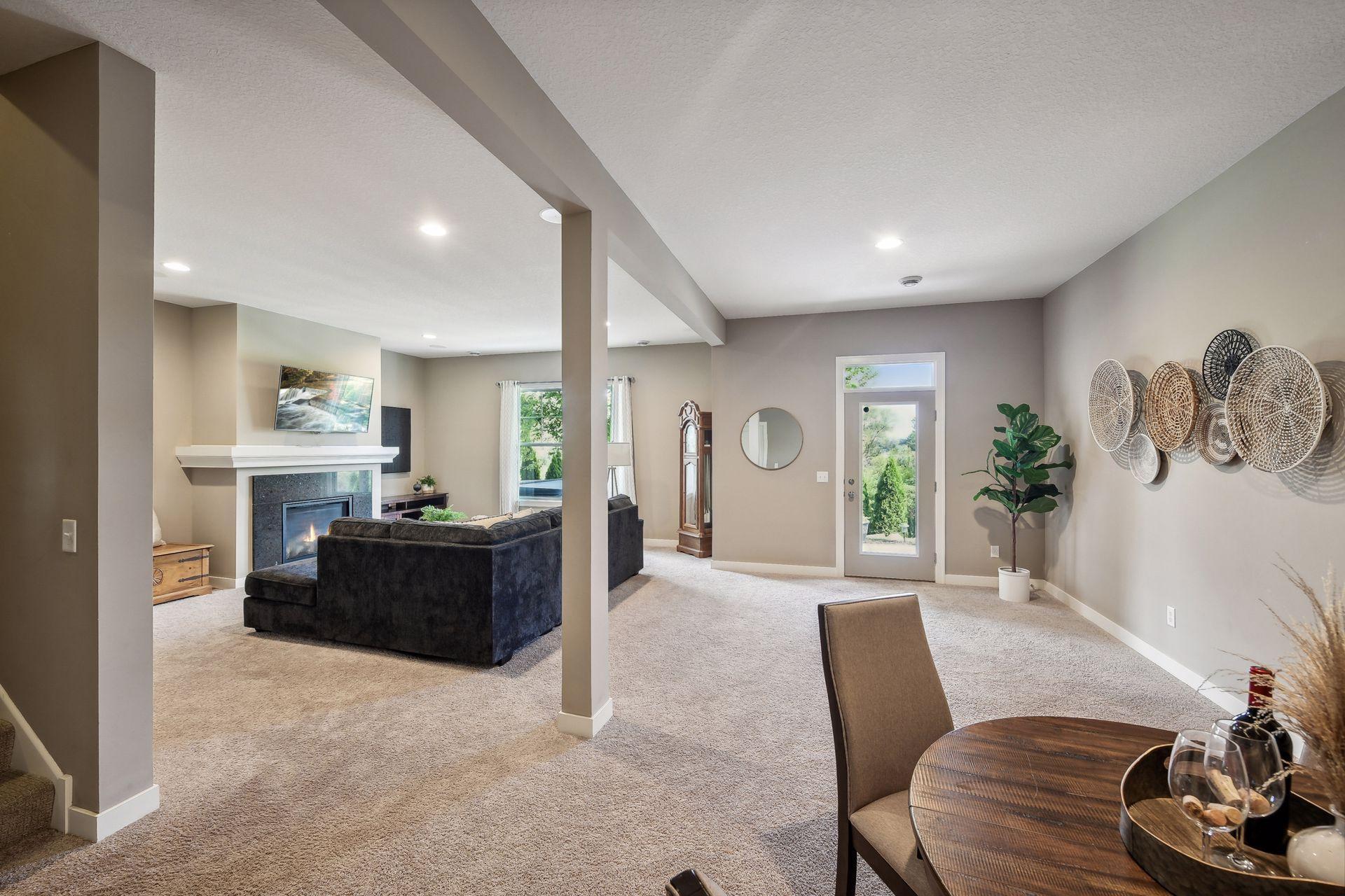 5600 Dutch Lake Court