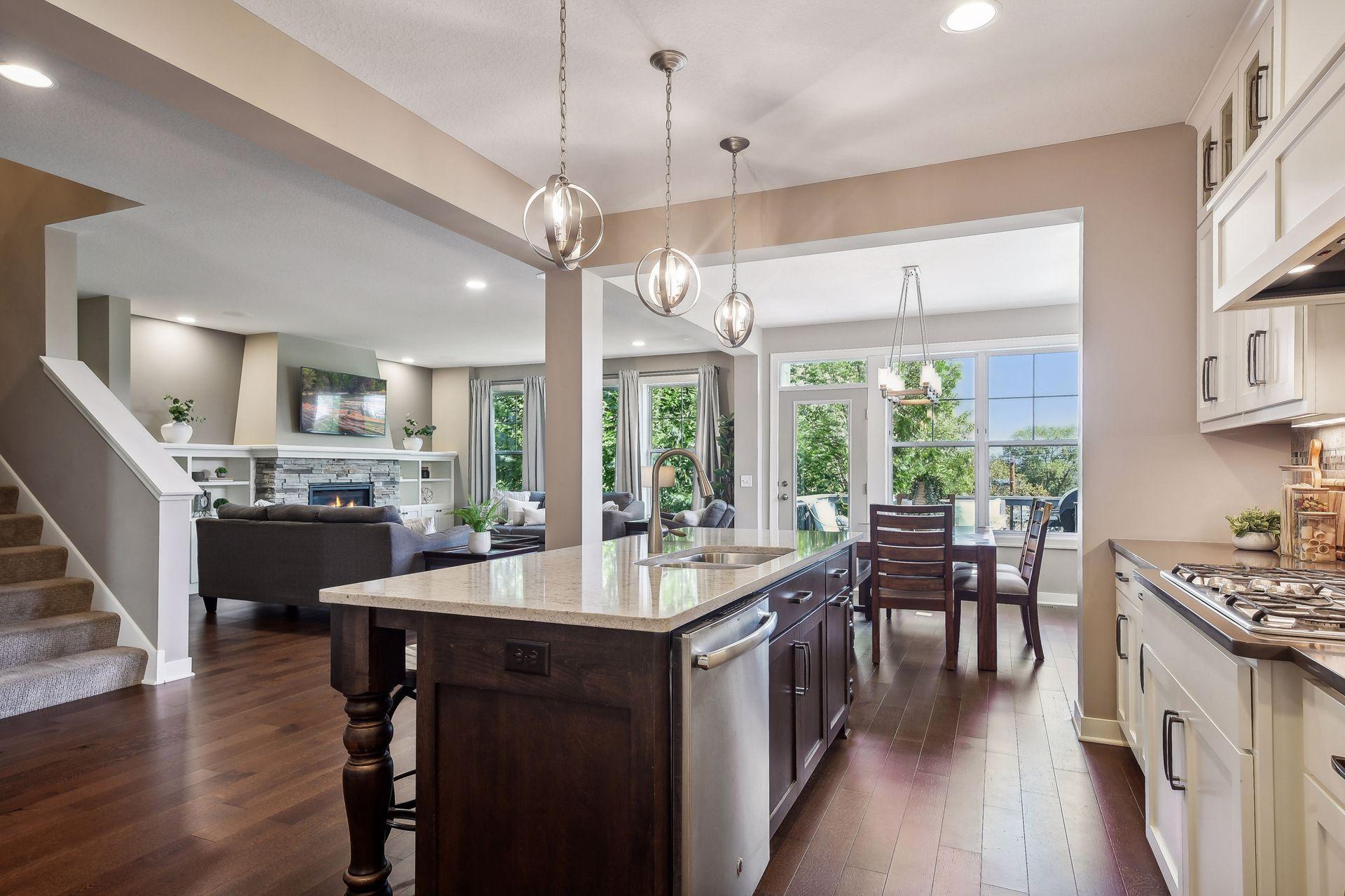 5600 Dutch Lake Court