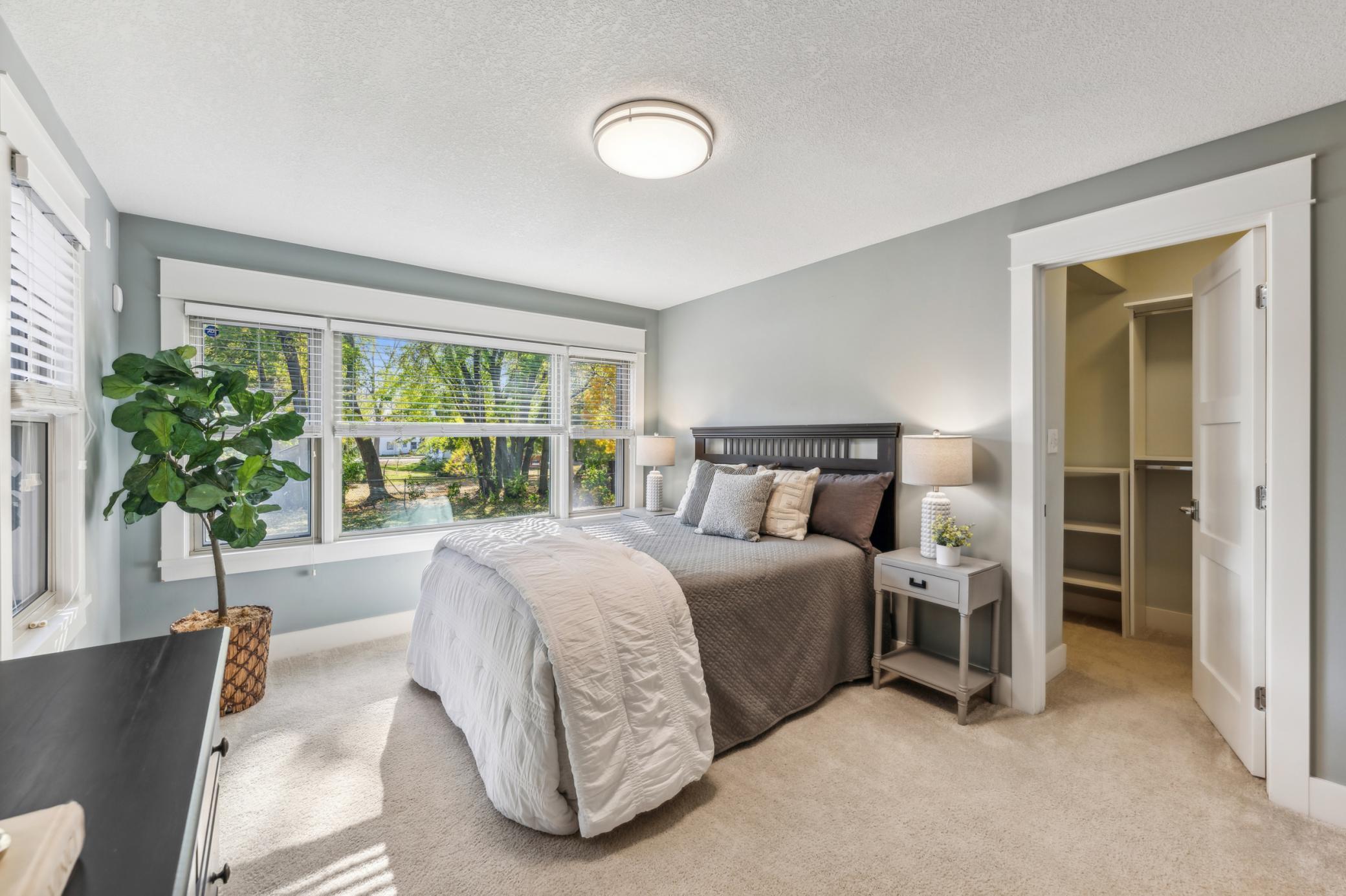 5109 Independence Street