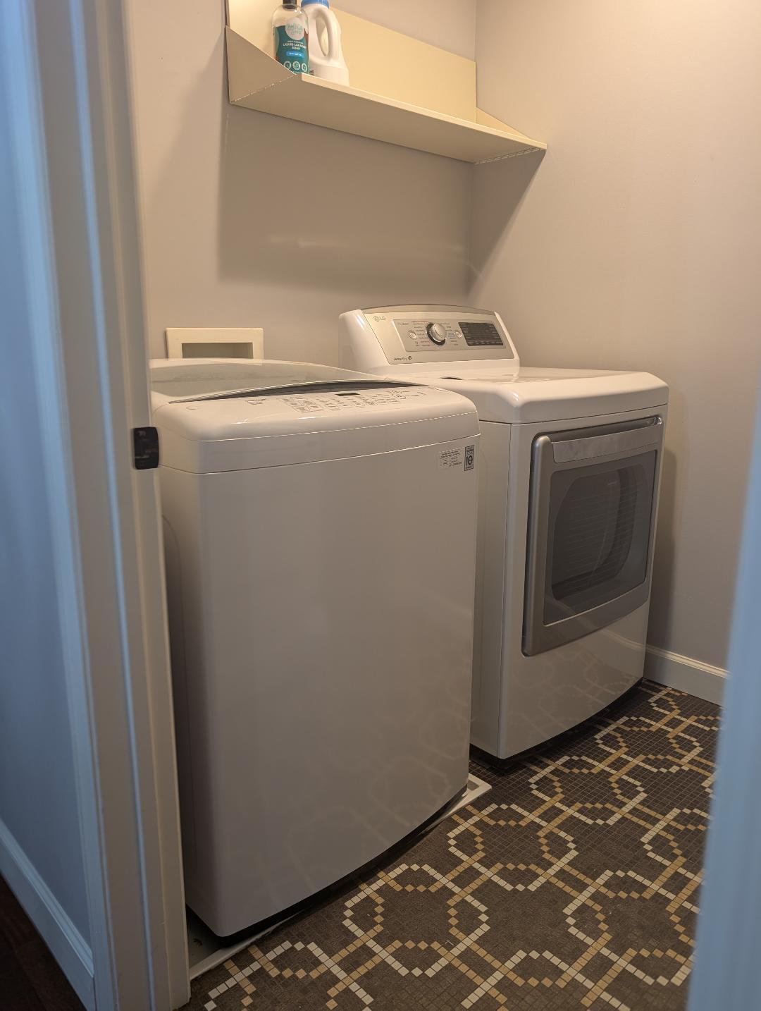 5010 Holly Lane N Unit: 1203