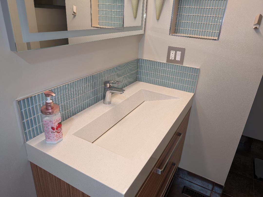 5010 Holly Lane N Unit: 1203