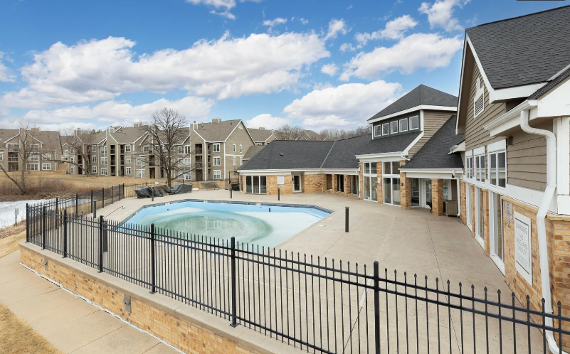 6048 Chasewood Parkway Unit: 204