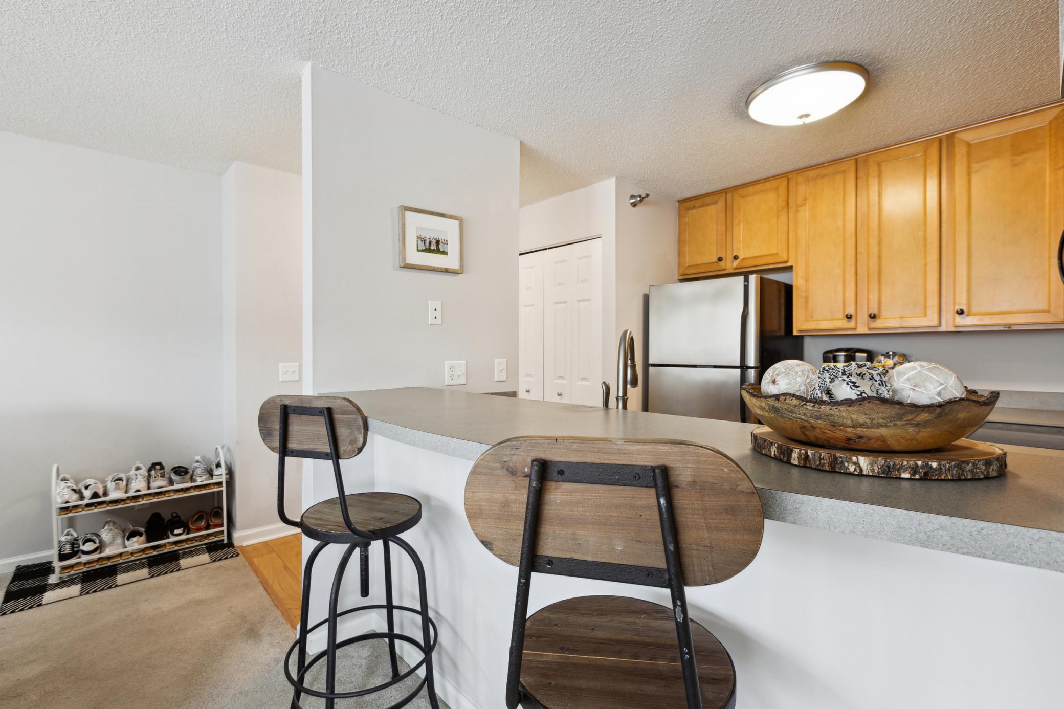 6048 Chasewood Parkway Unit: 204