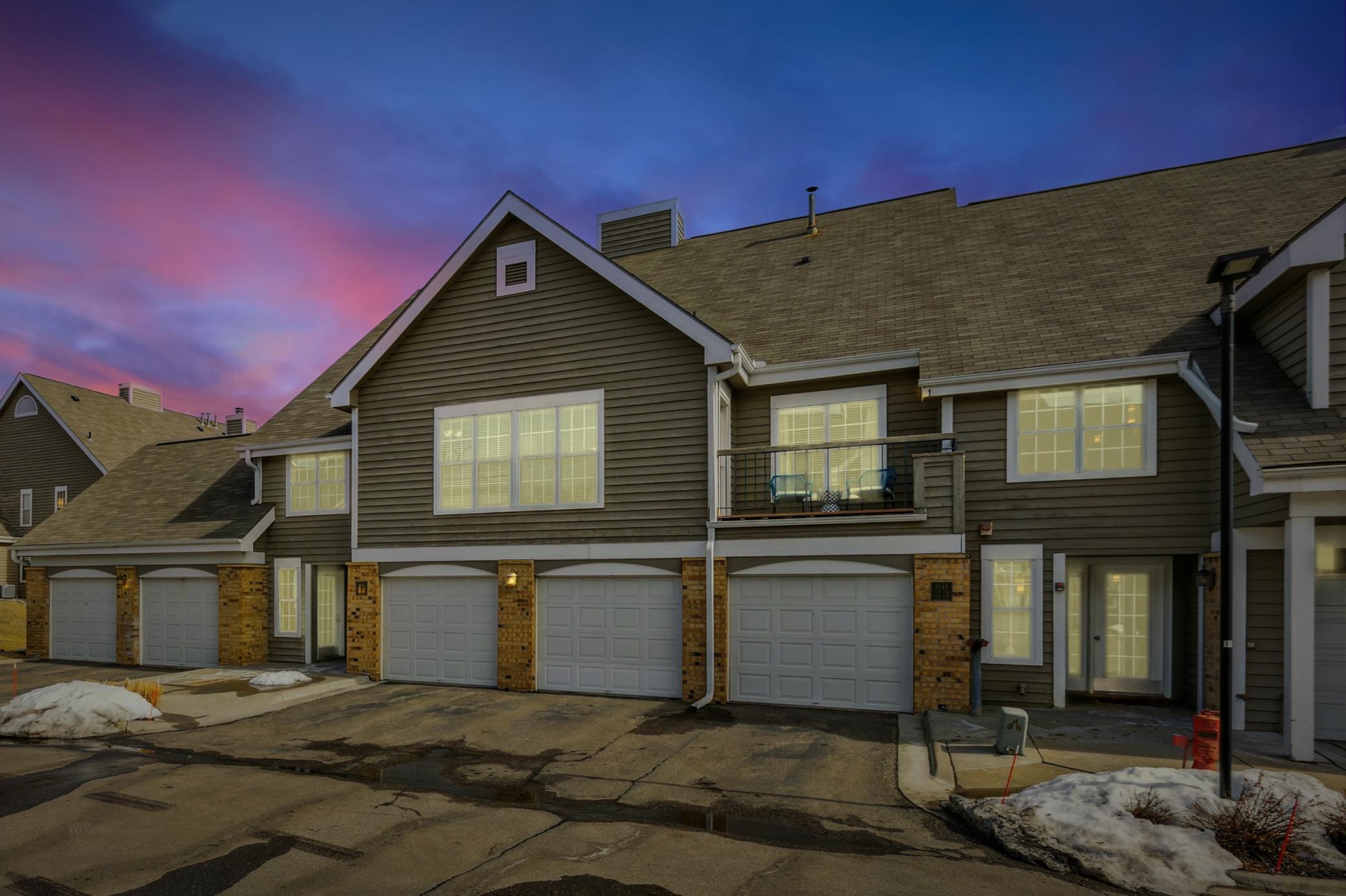 6048 Chasewood Parkway Unit: 204