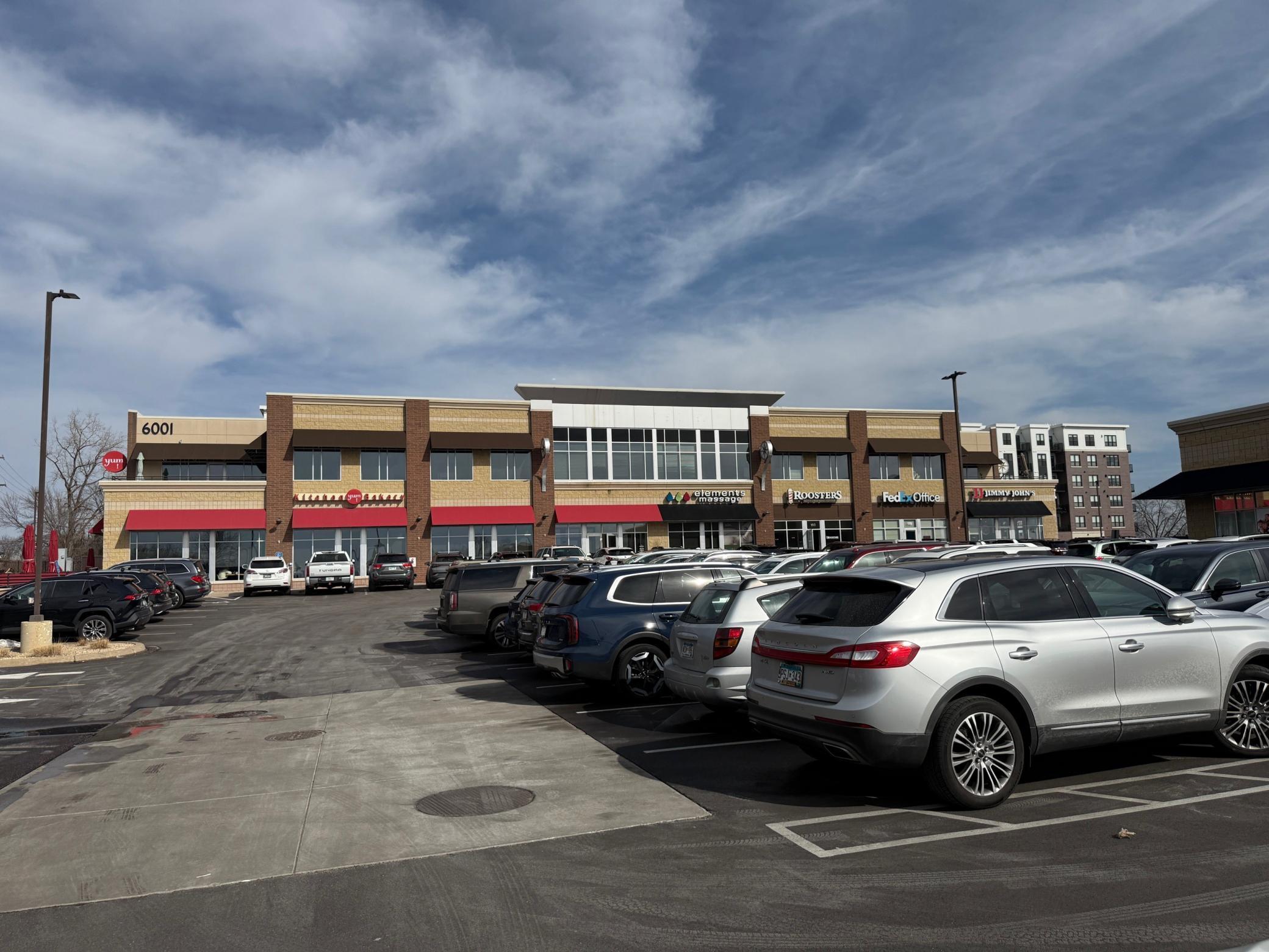 6048 Chasewood Parkway Unit: 204