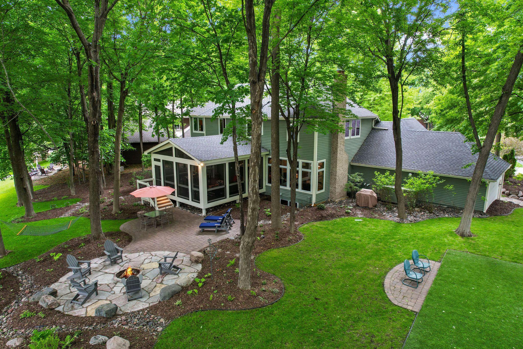 6331 Summit Circle