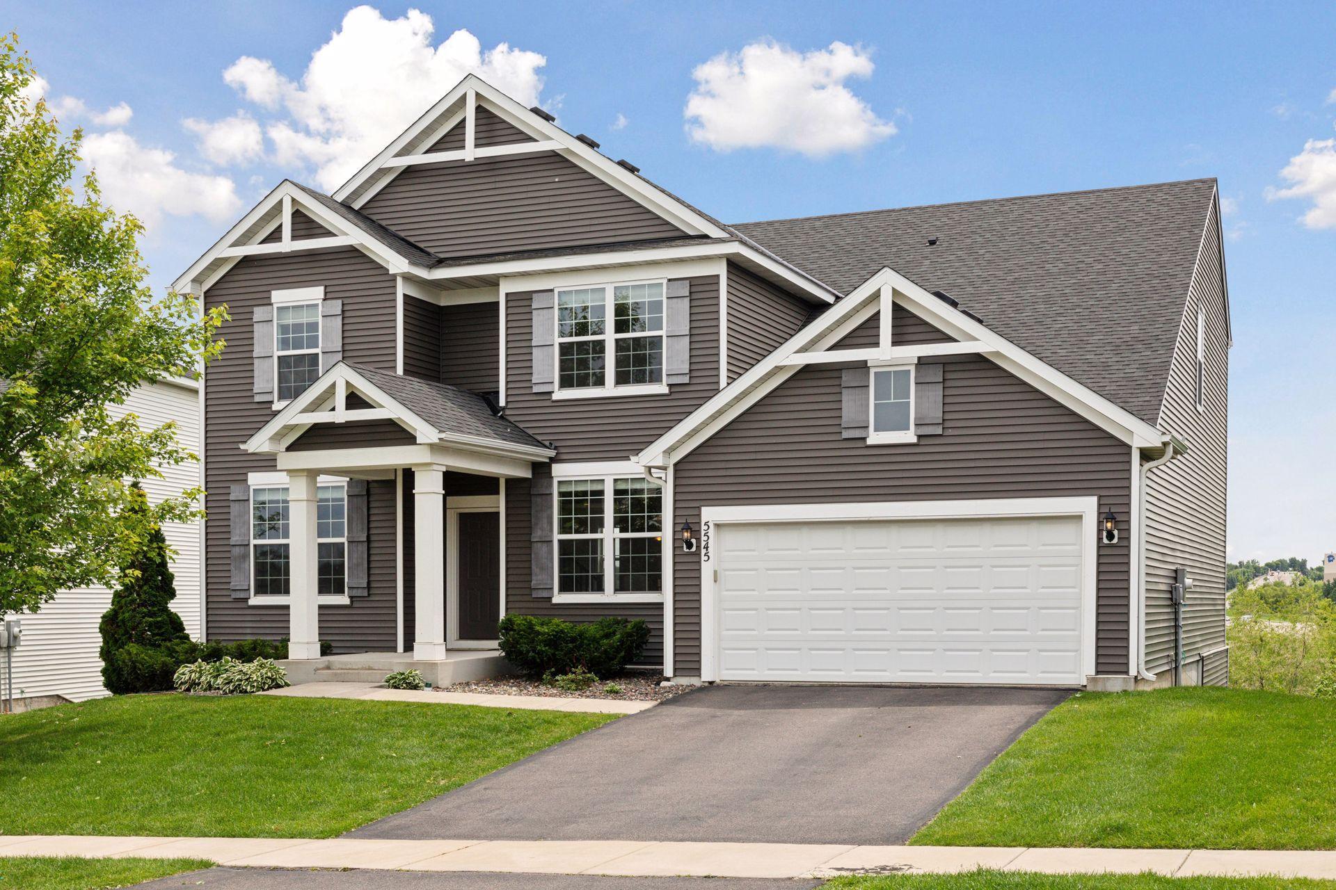 5545 Queensland Lane N