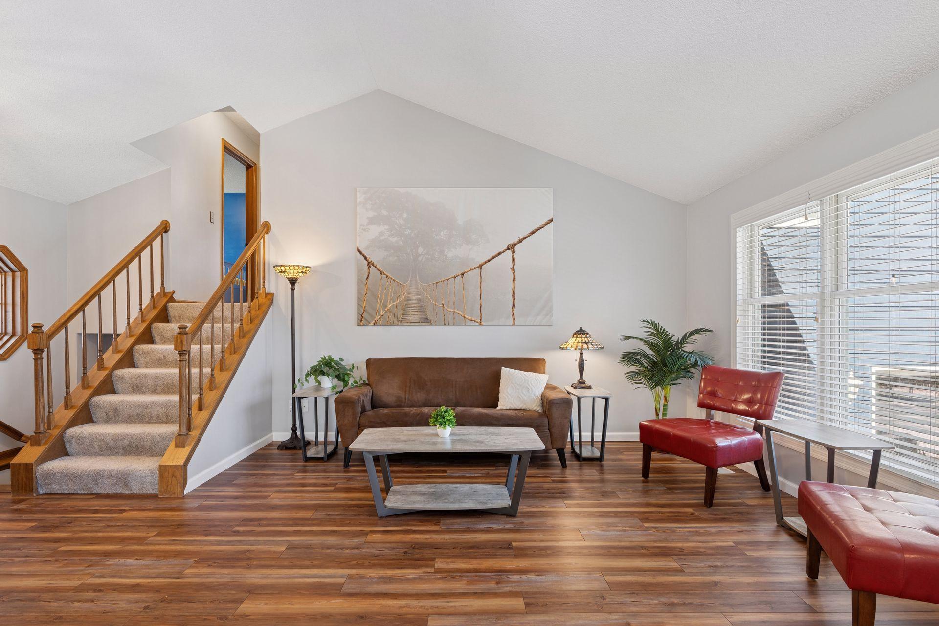 2255 Comstock Lane N