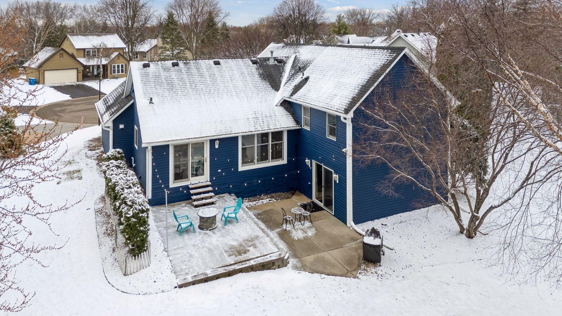 2255 Comstock Lane N