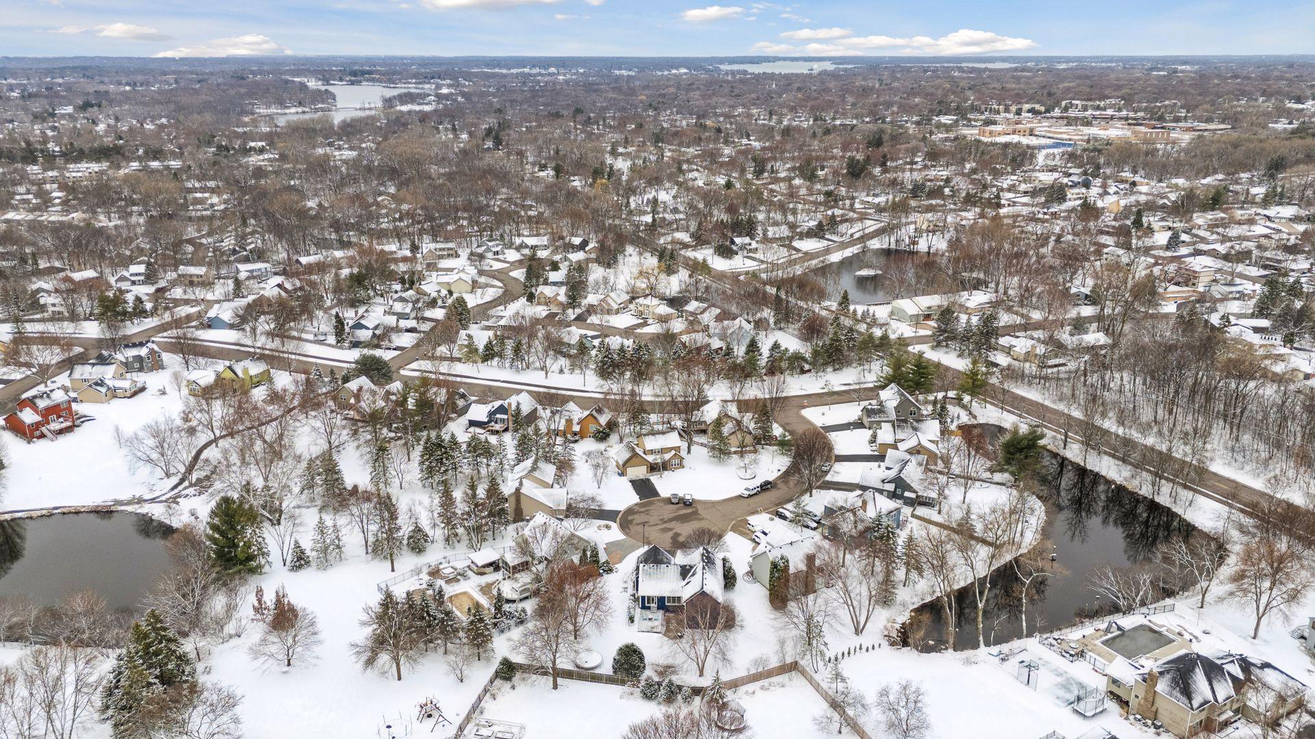 2255 Comstock Lane N