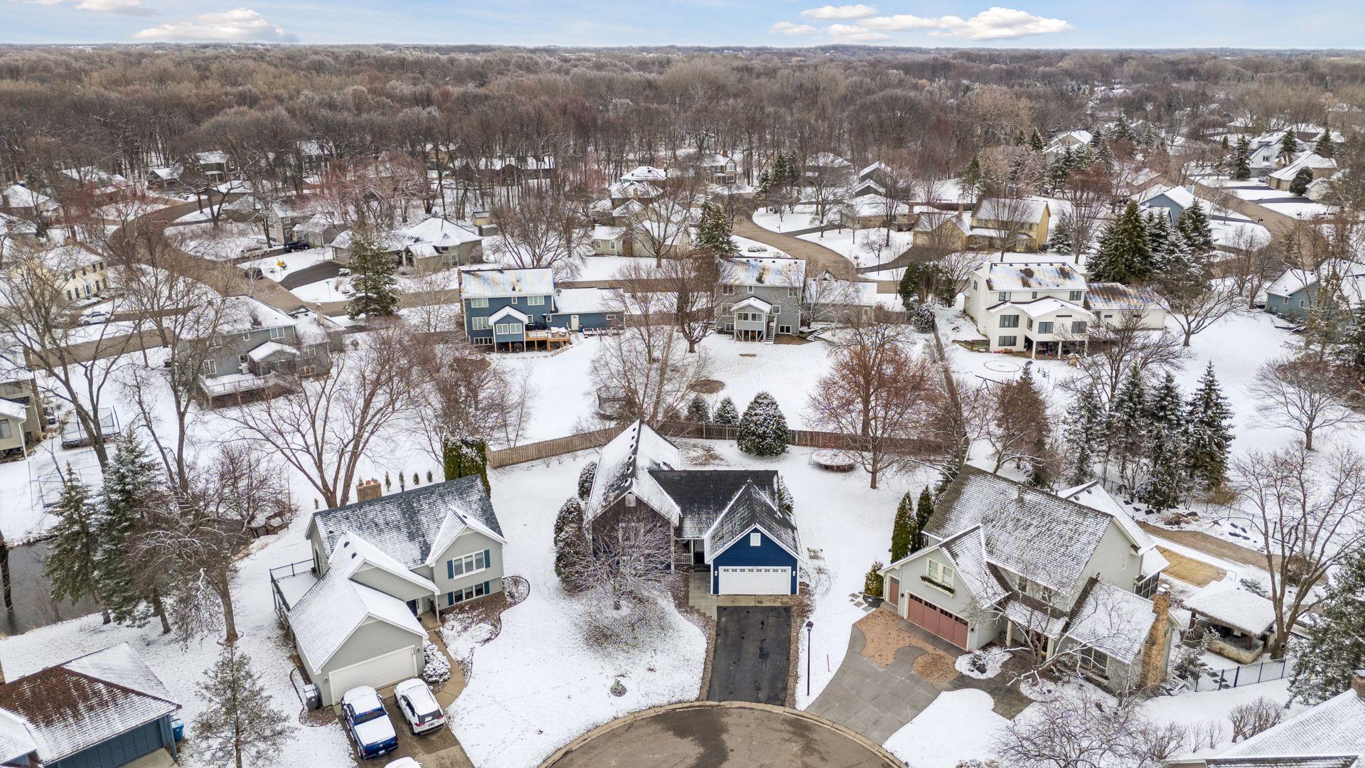 2255 Comstock Lane N