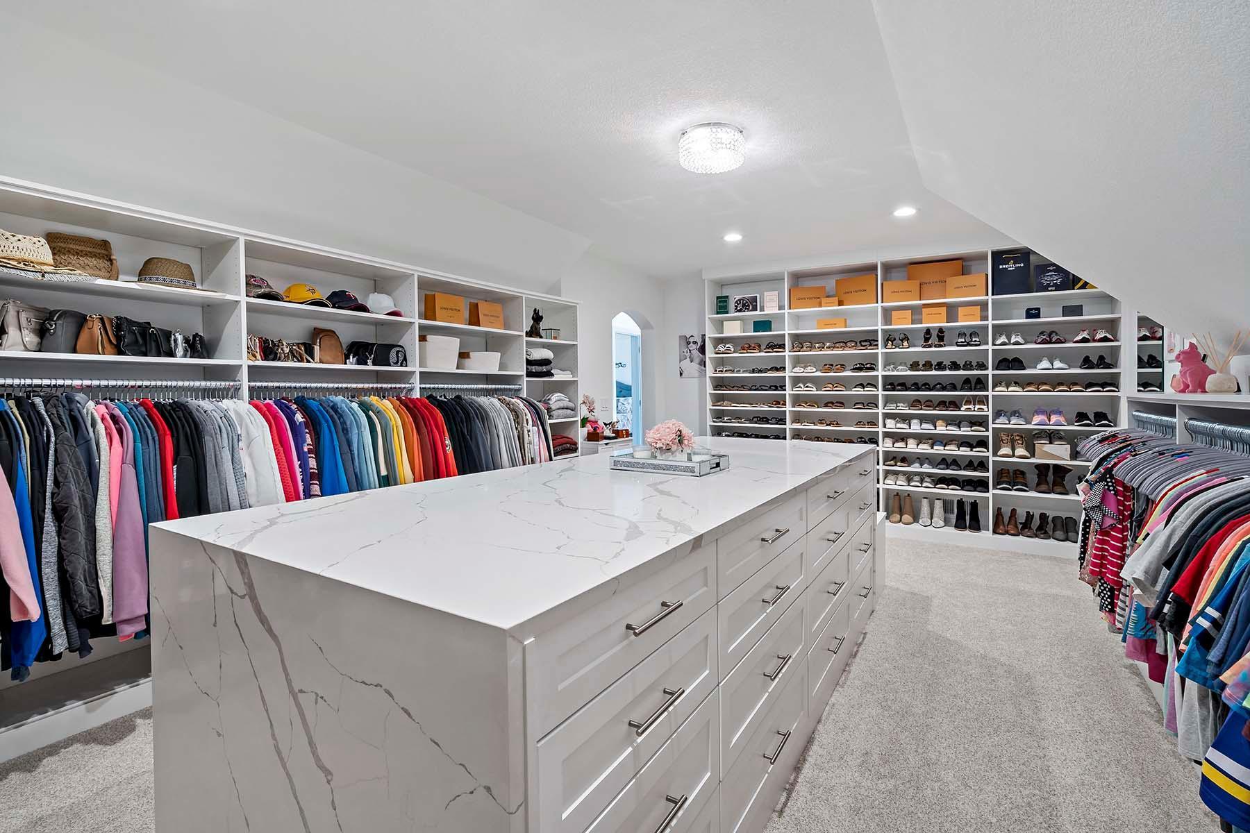 5315 Ranchview Lane N