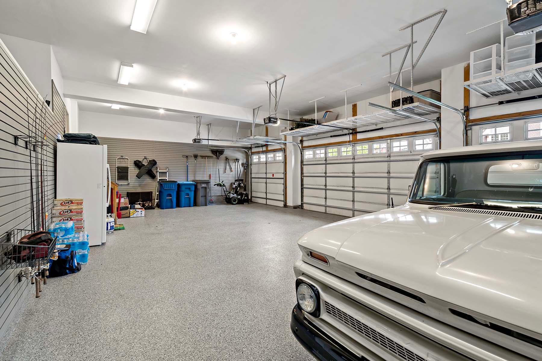 5315 Ranchview Lane N