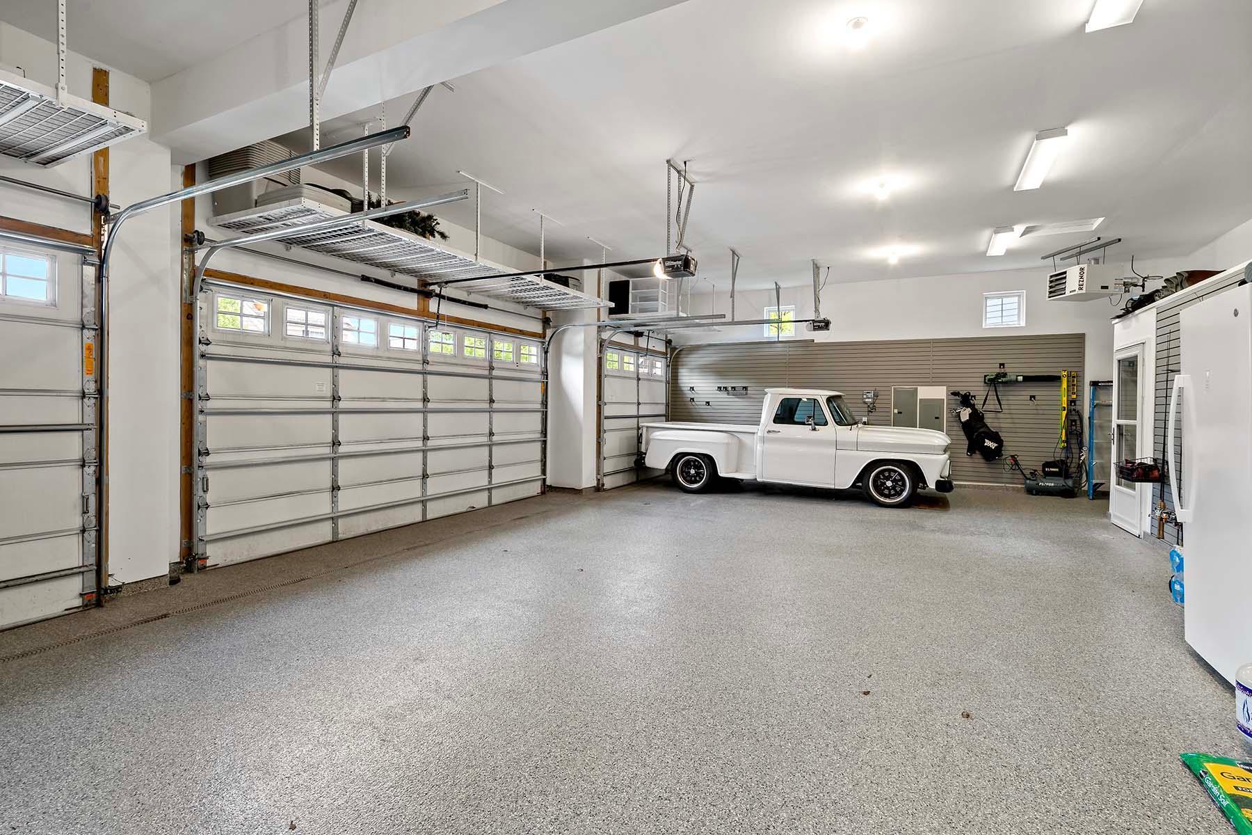 5315 Ranchview Lane N