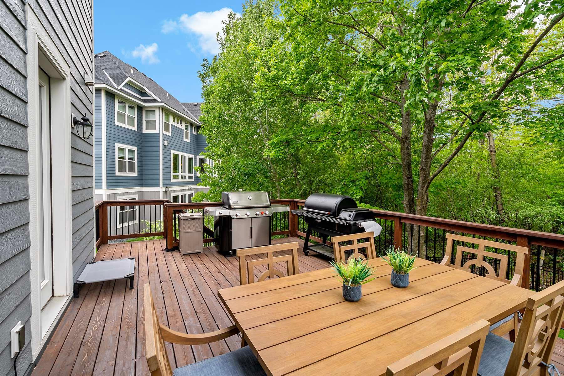 5315 Ranchview Lane N