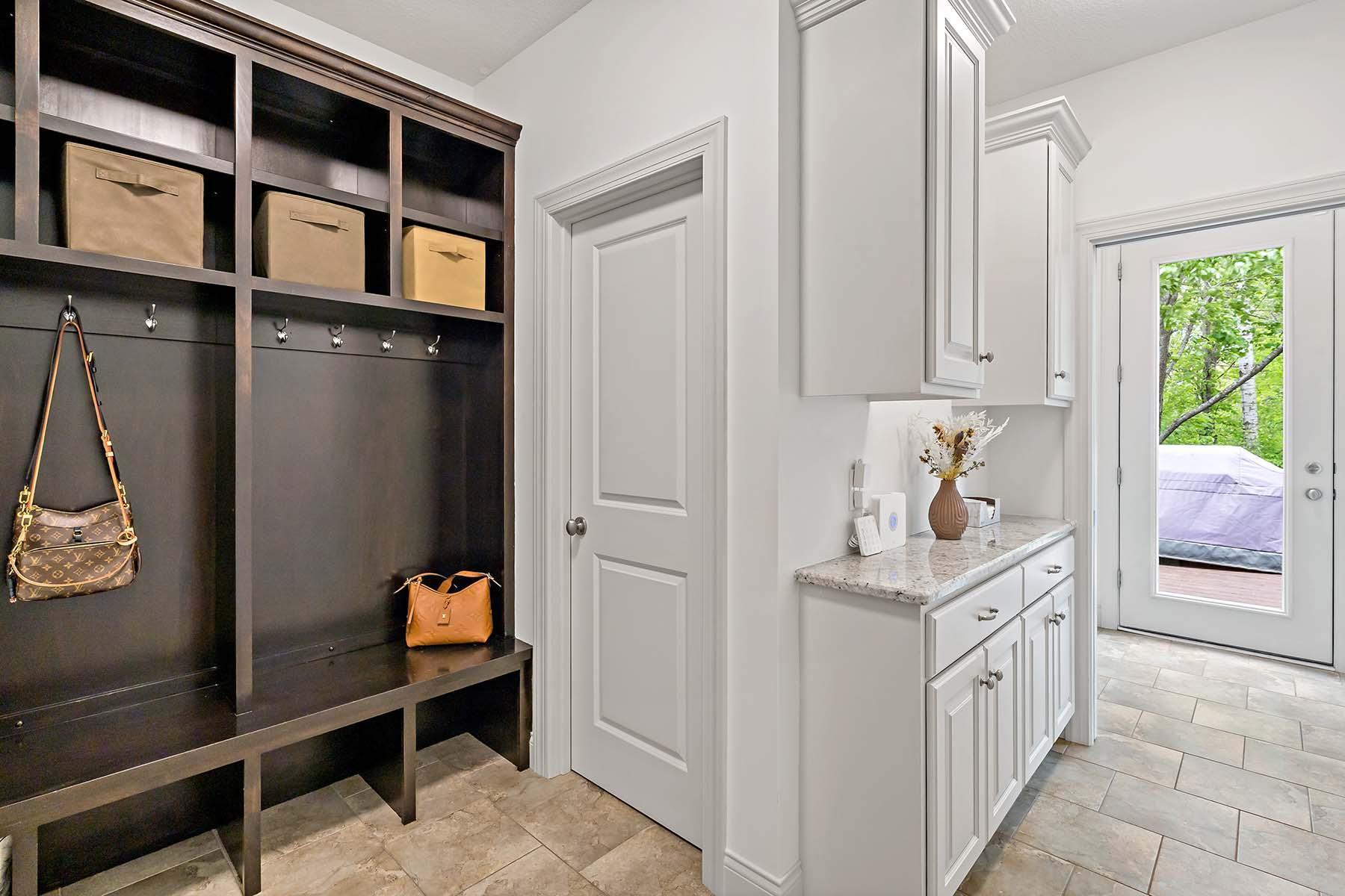 5315 Ranchview Lane N