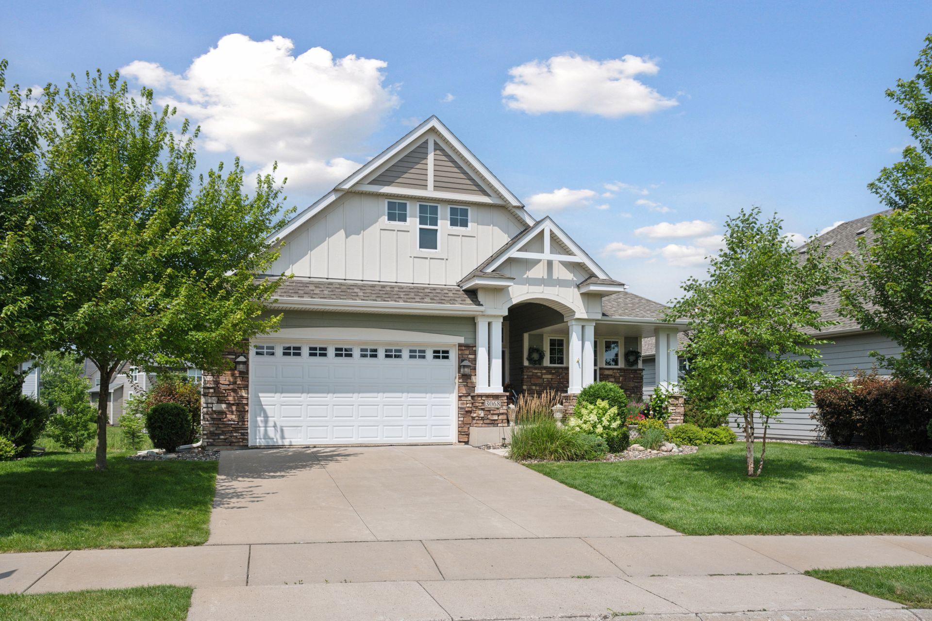 3068 Cypress Circle N