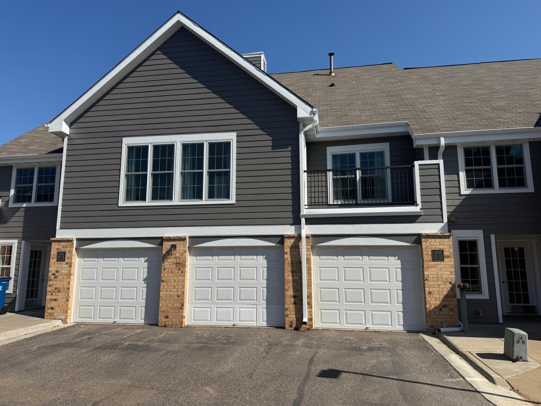 6048 Chasewood Parkway Unit: 204