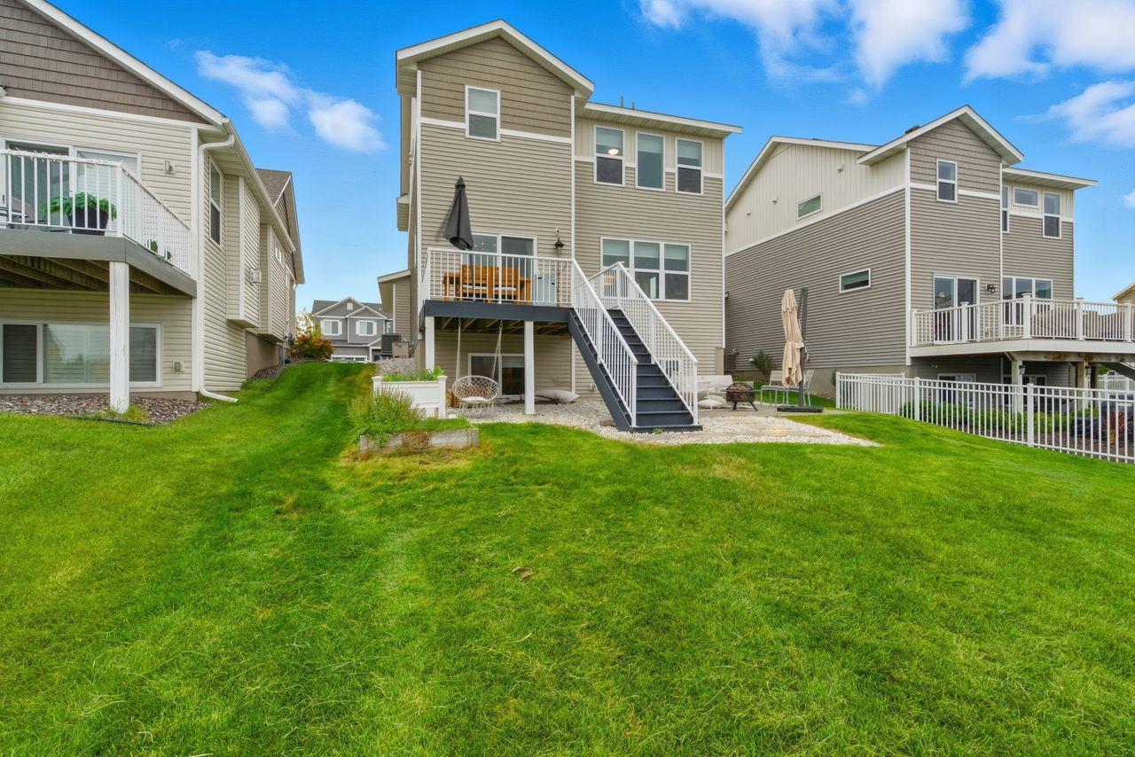 8215 Deerwood Lane N