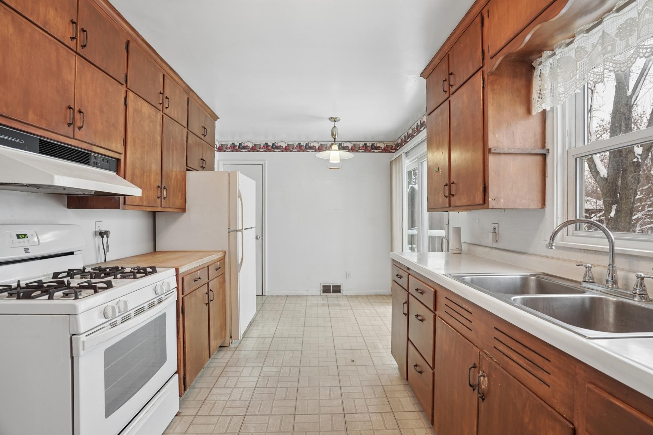 5717 Grandview Boulevard