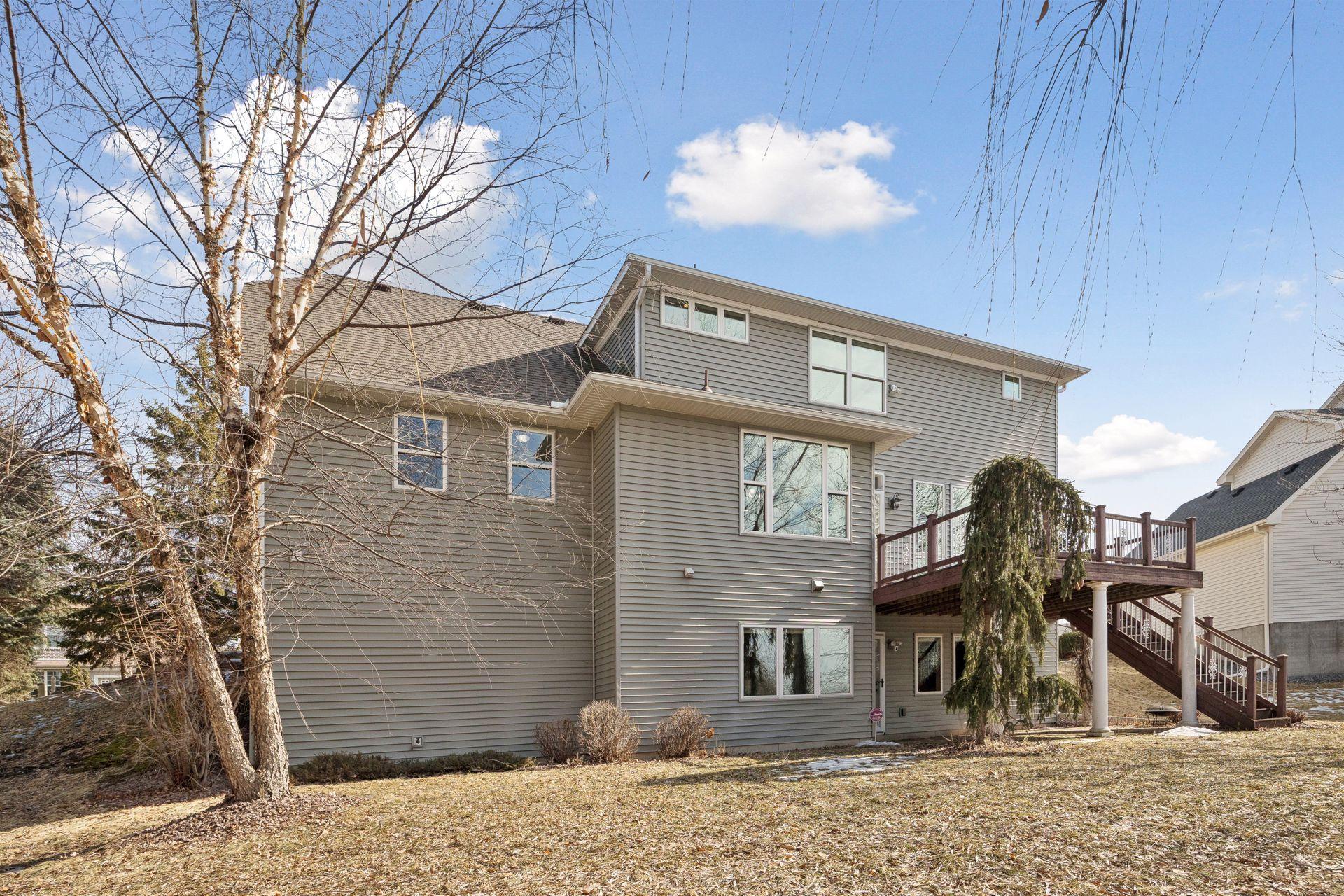 6233 Urbandale Lane N