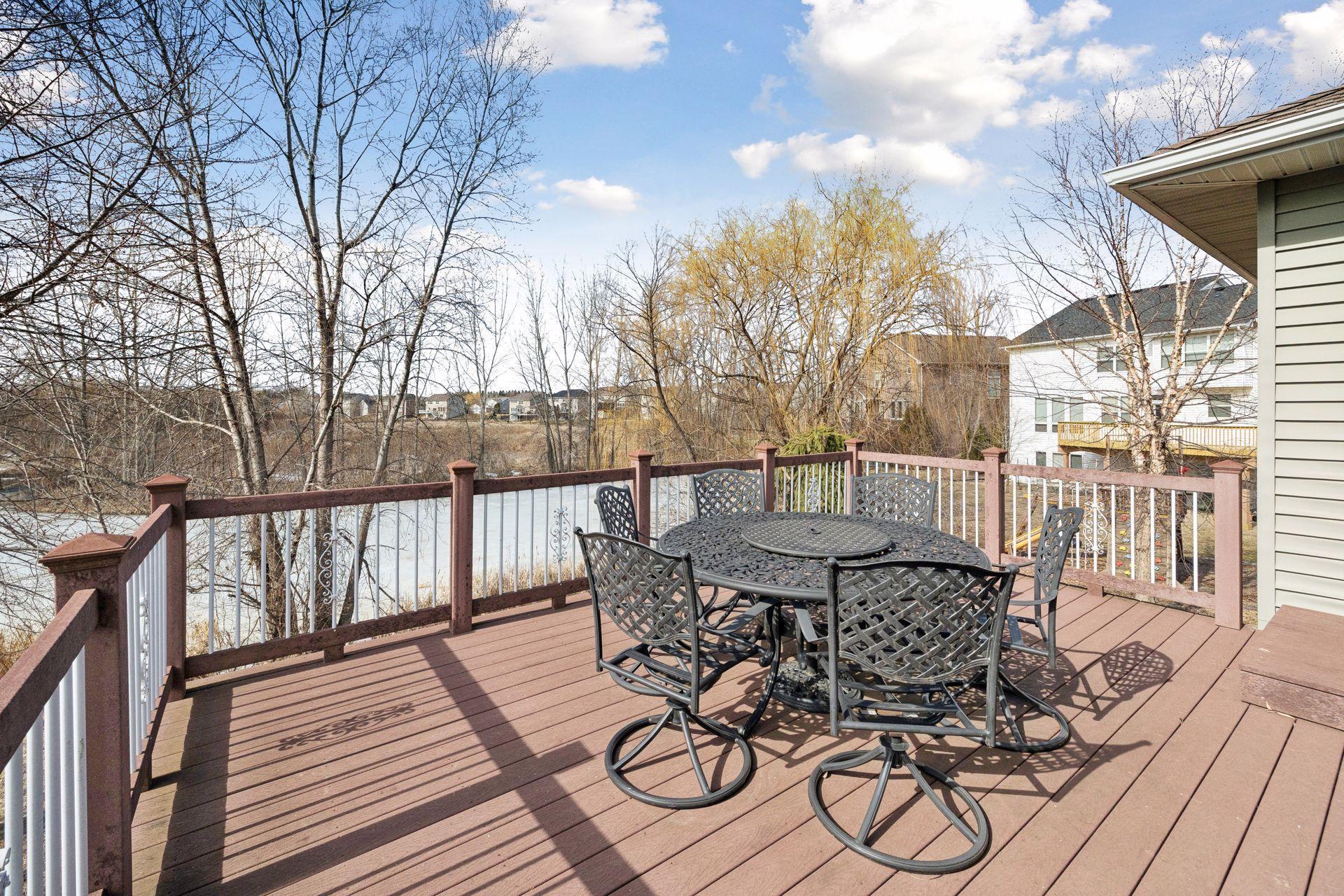 6233 Urbandale Lane N