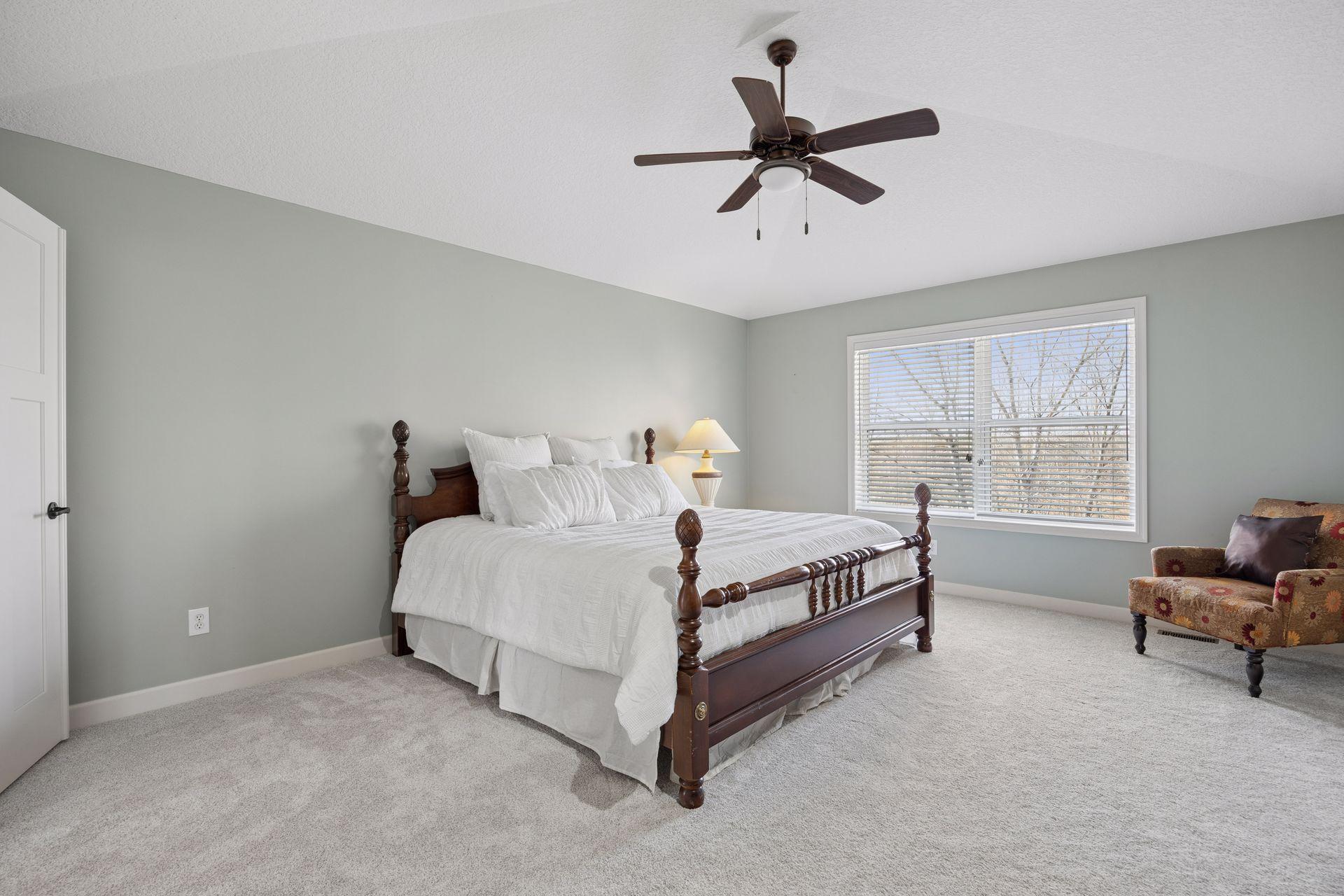 6233 Urbandale Lane N