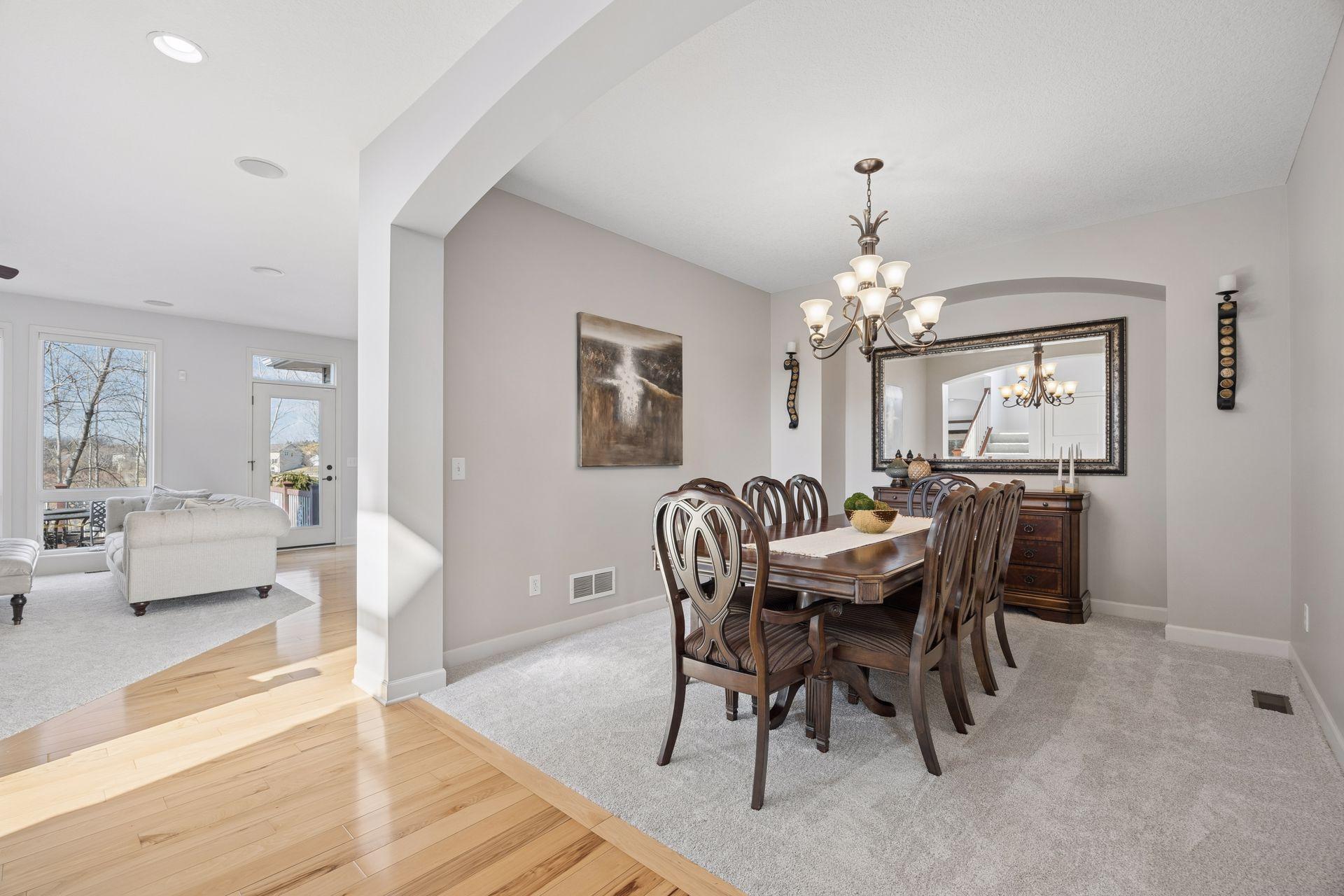 6233 Urbandale Lane N