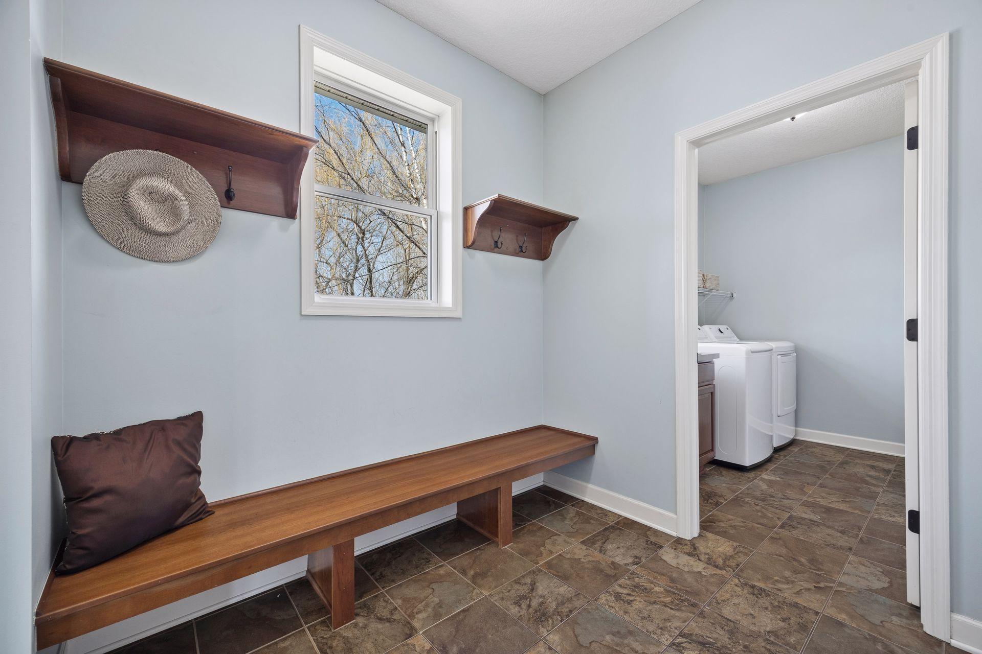 6233 Urbandale Lane N