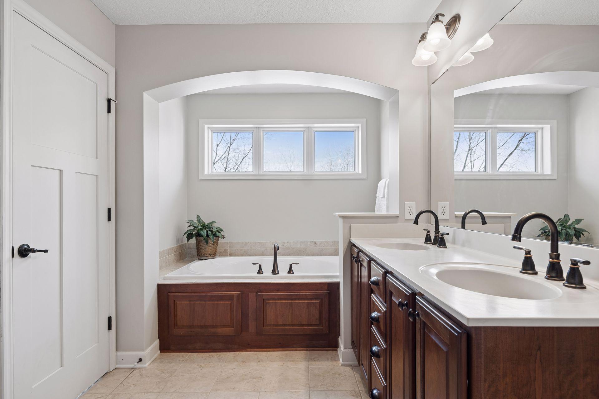 6233 Urbandale Lane N