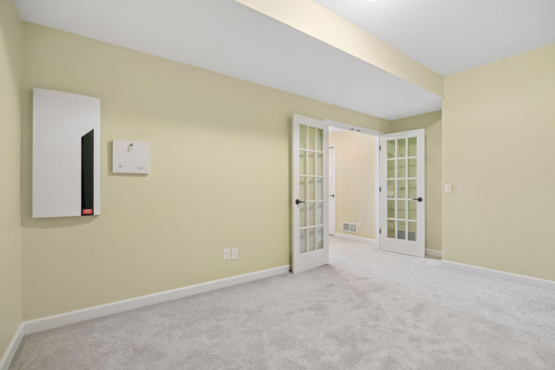 6233 Urbandale Lane N