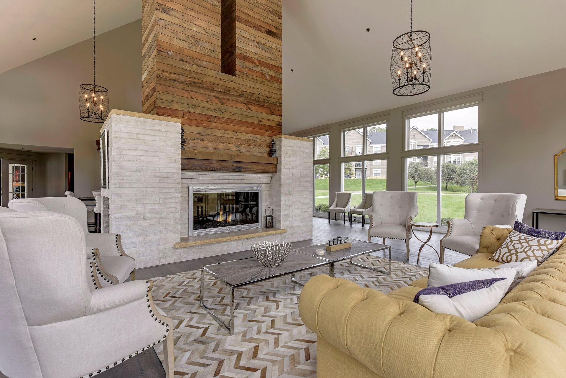 5980 Chasewood Parkway Unit: 102