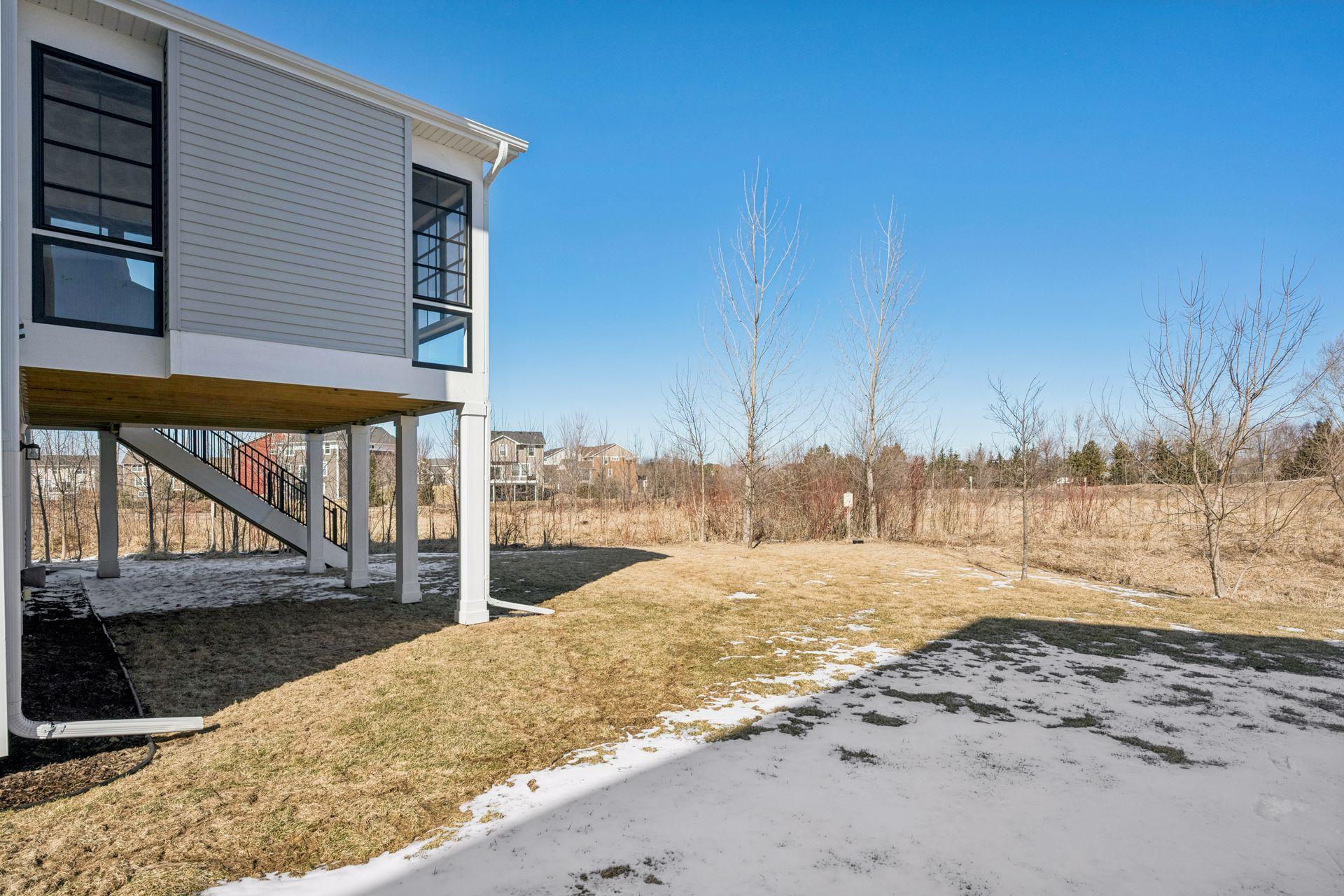 6582 Bridle Path