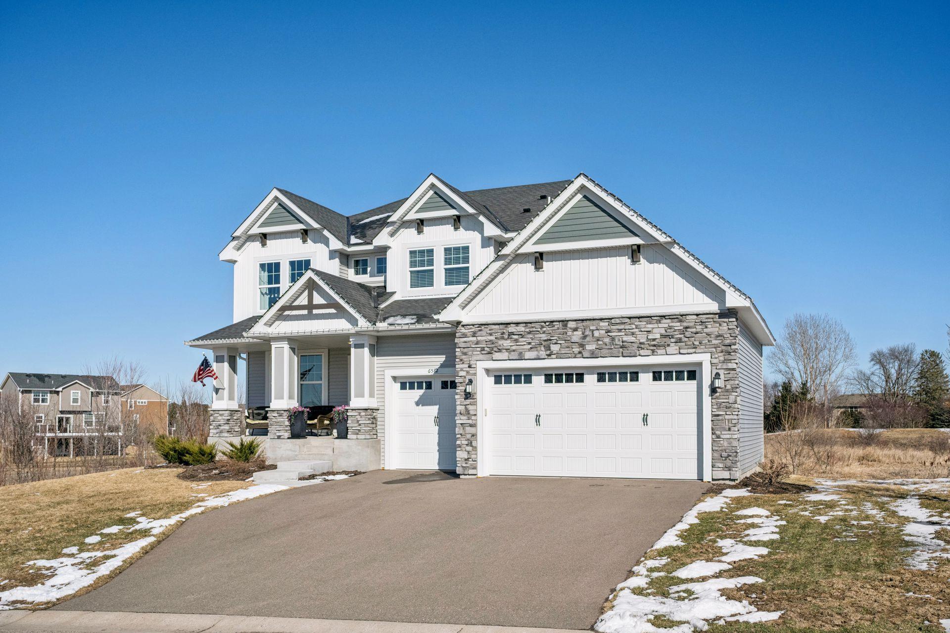 6582 Bridle Path