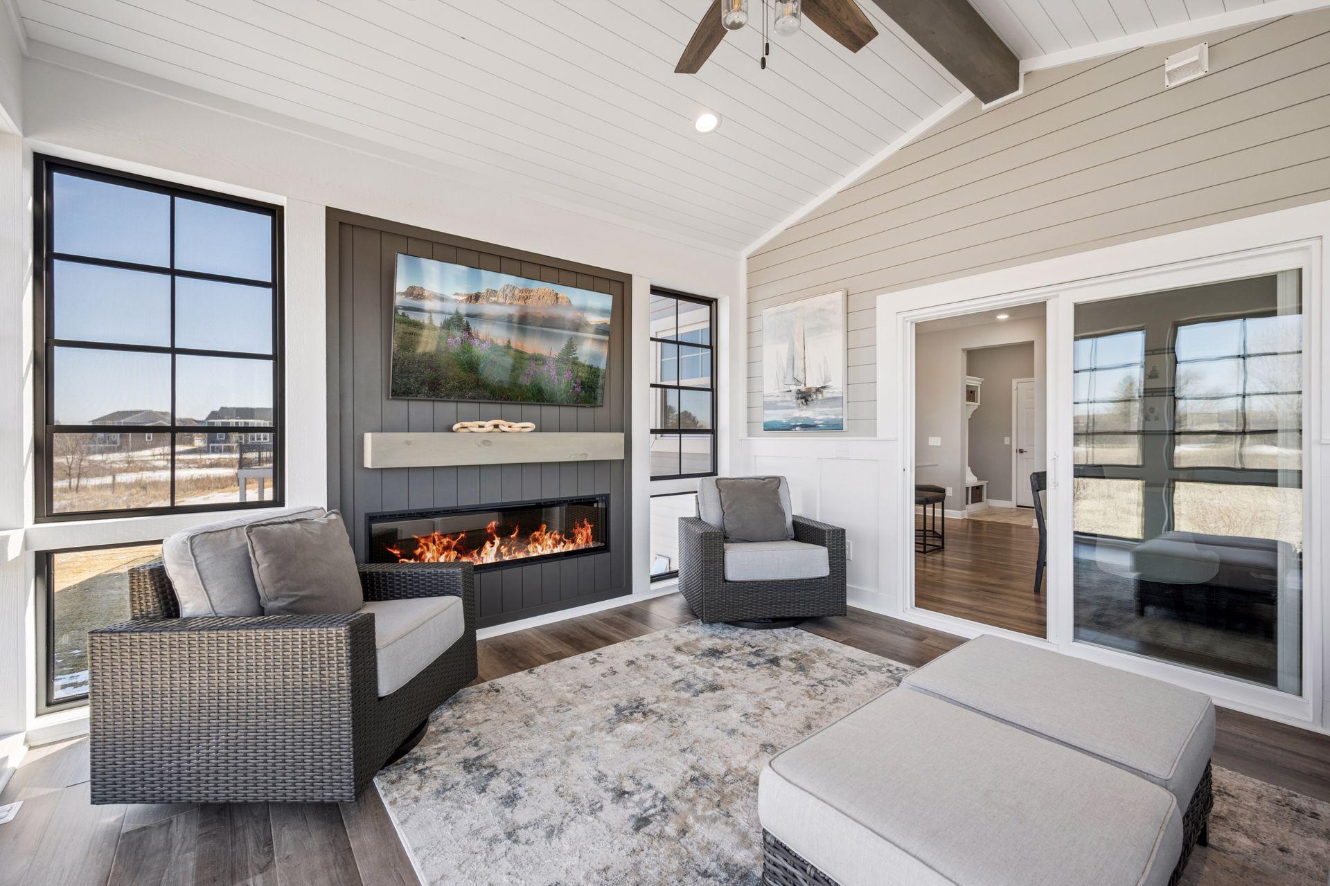 6582 Bridle Path