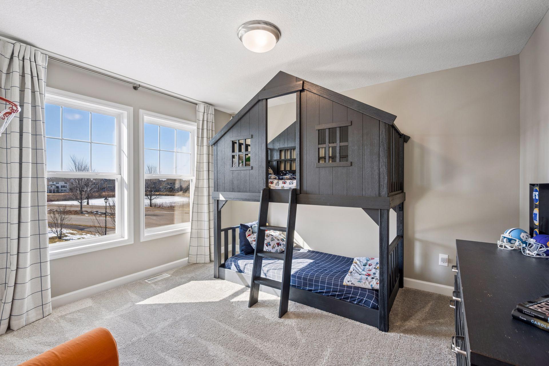 6582 Bridle Path
