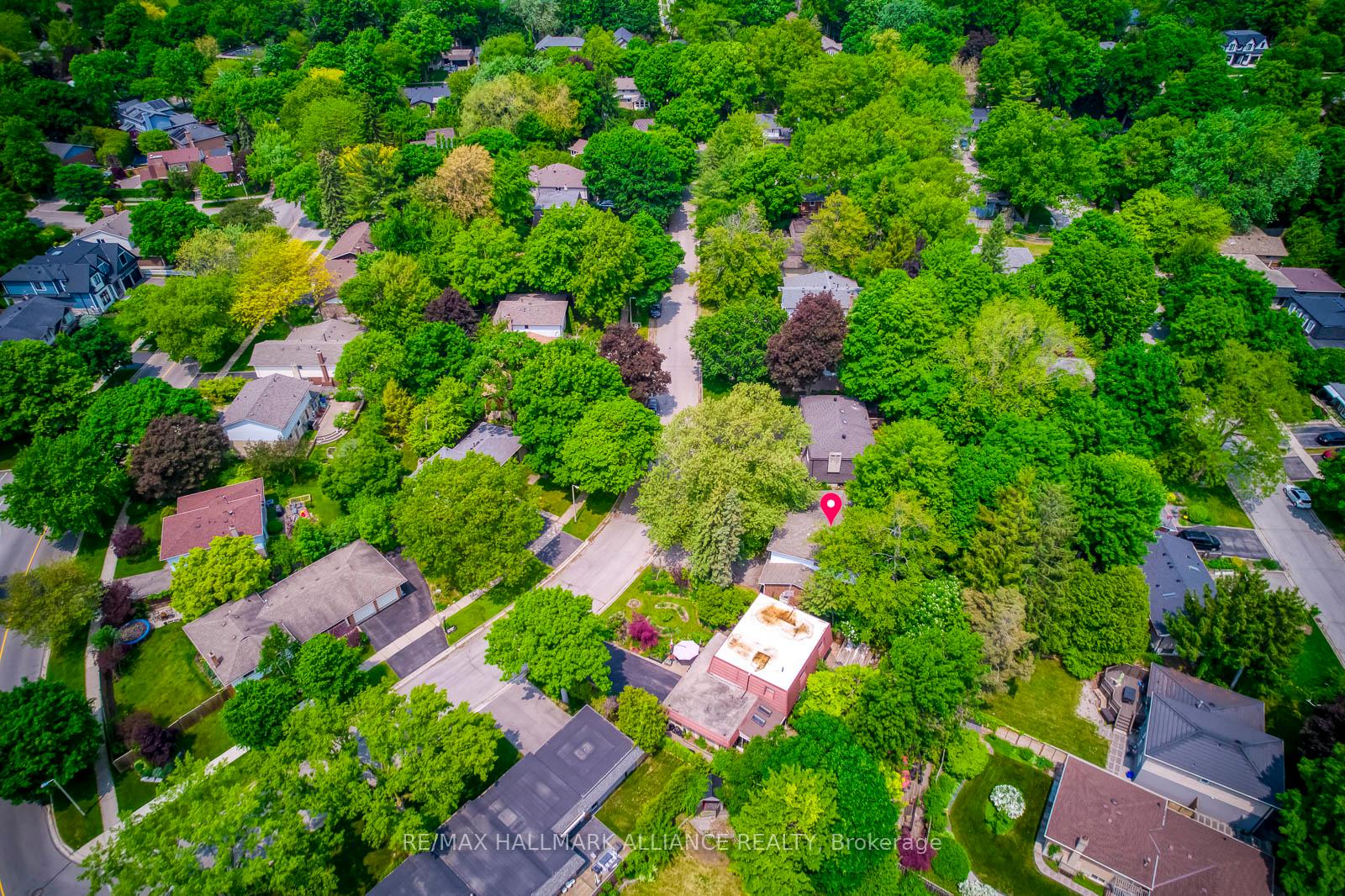 455 Canterbury Crescent