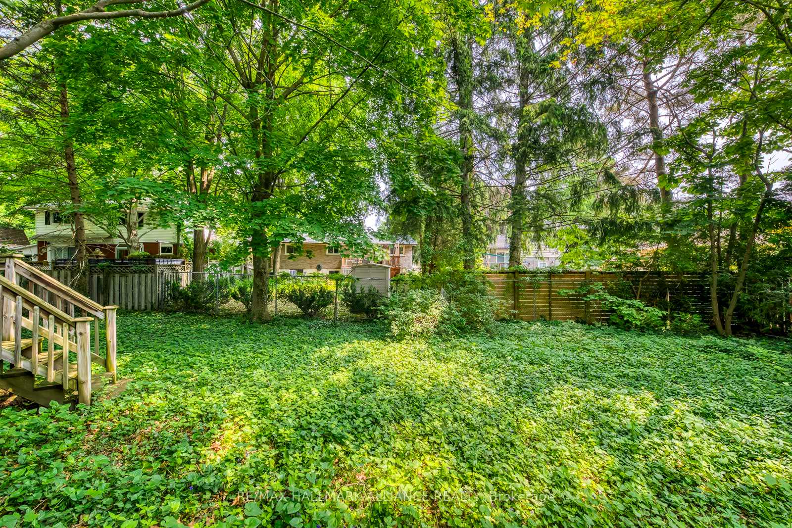 455 Canterbury Crescent