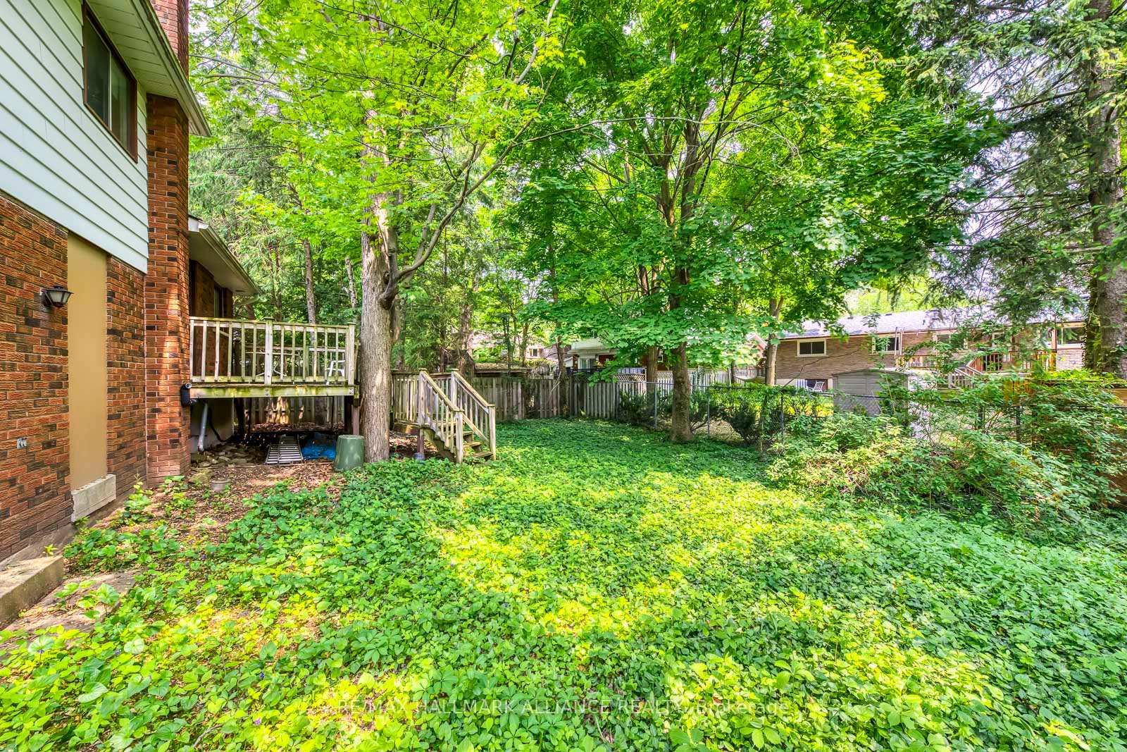 455 Canterbury Crescent