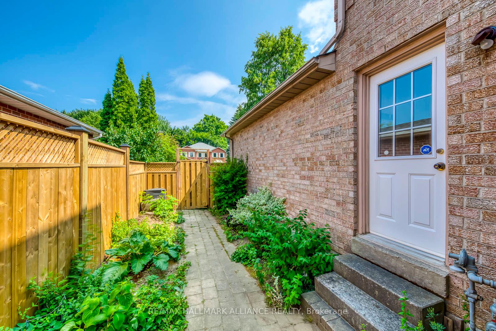 503 CARLISLE Court