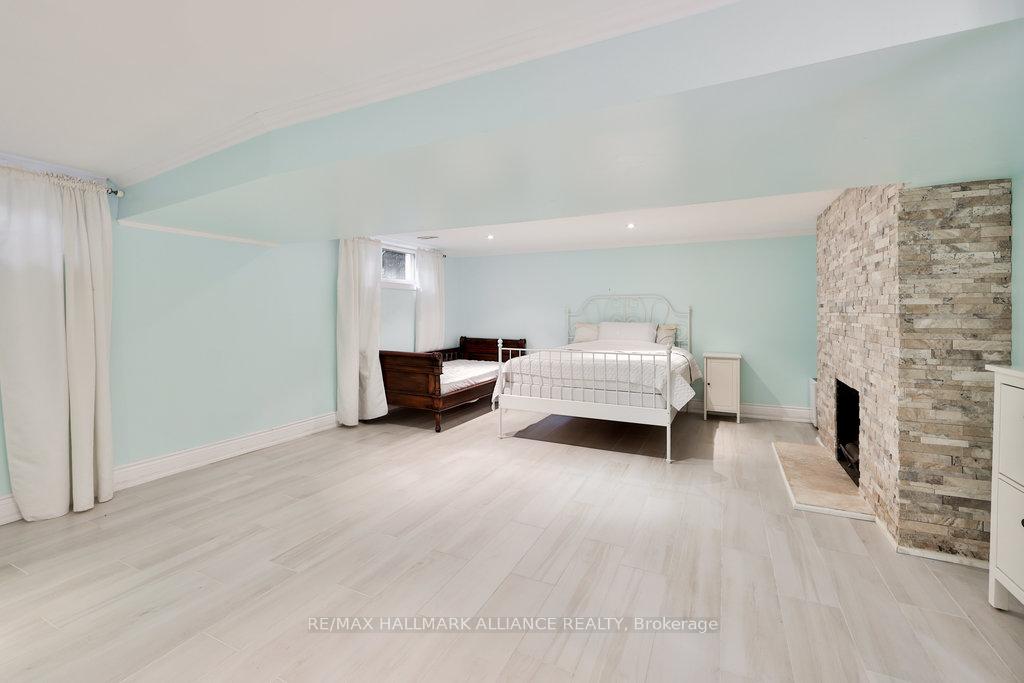 1316 Cambridge Drive