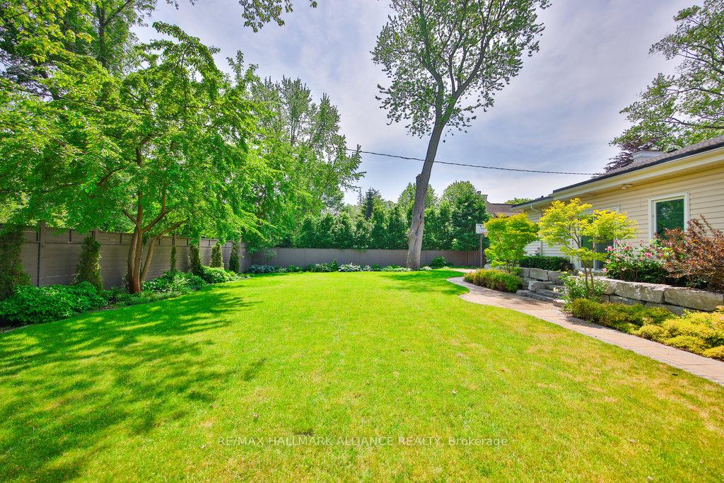 1316 Cambridge Drive