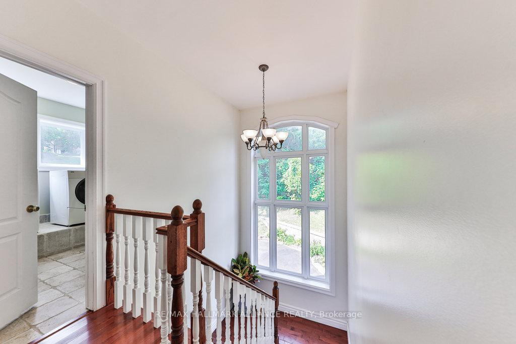 1200 Bronte Road