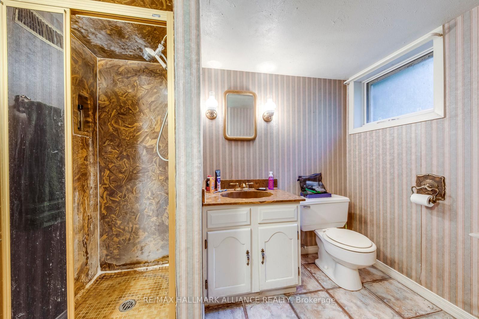 4447 Lakeshore Road