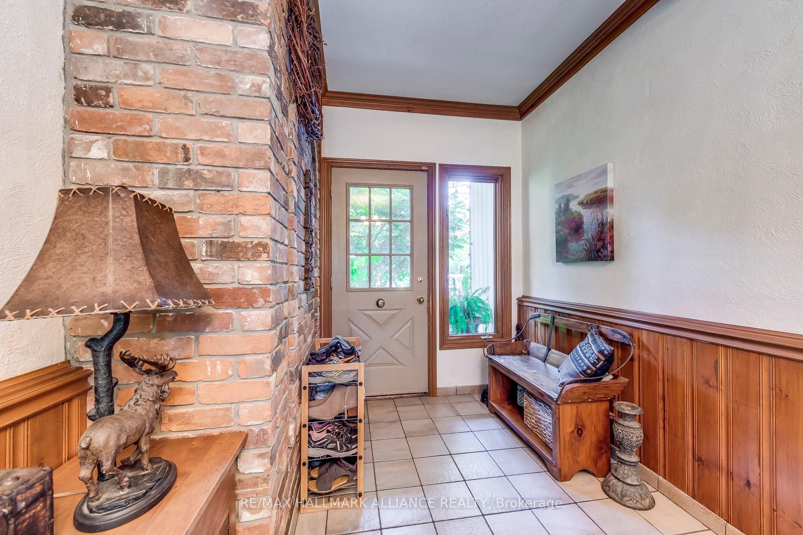 4447 Lakeshore Road