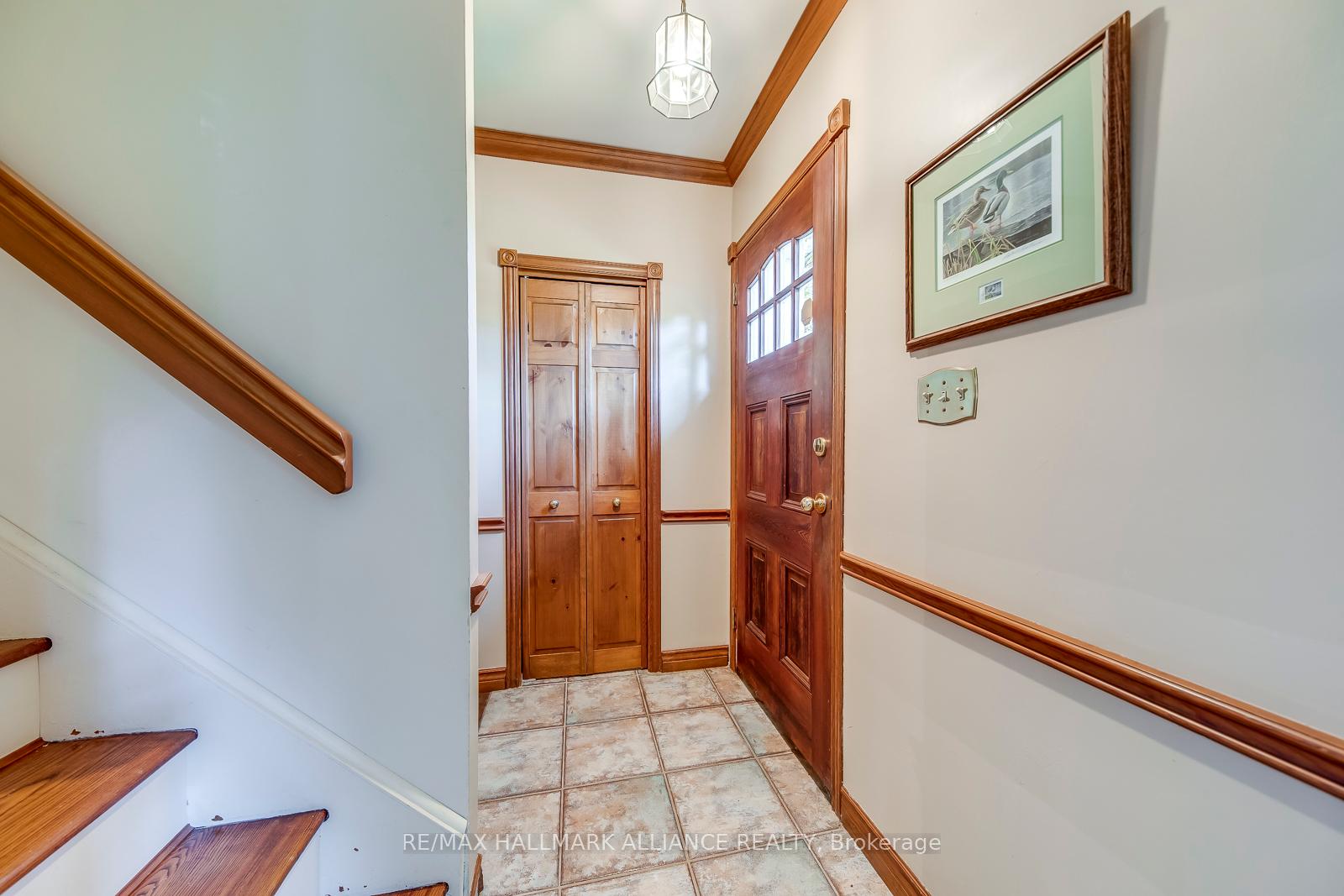 4447 Lakeshore Road