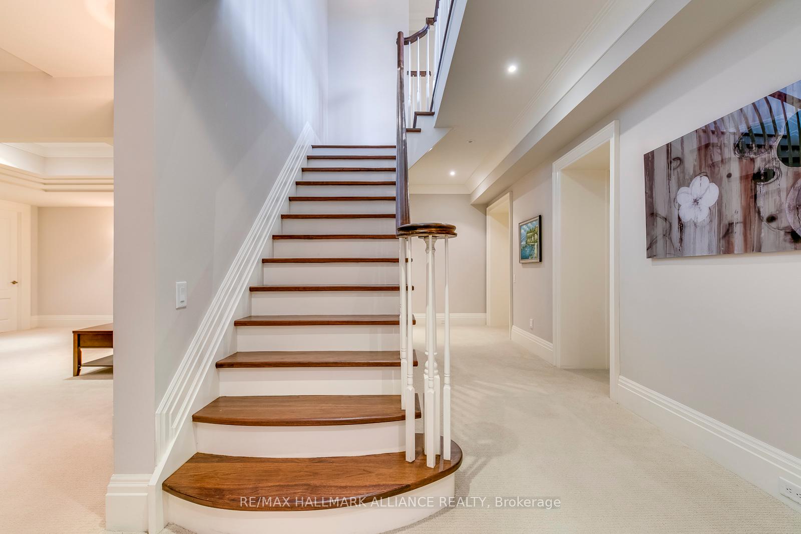 138 DIANNE Avenue, Oakville